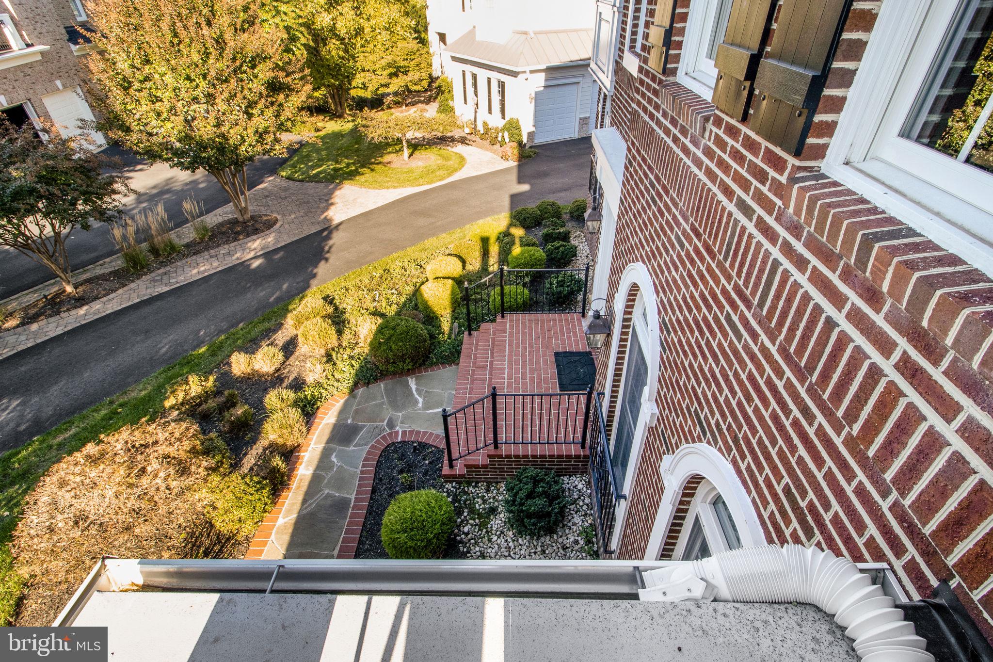 LANSDOWNE ON THE POTOMAC - Residential