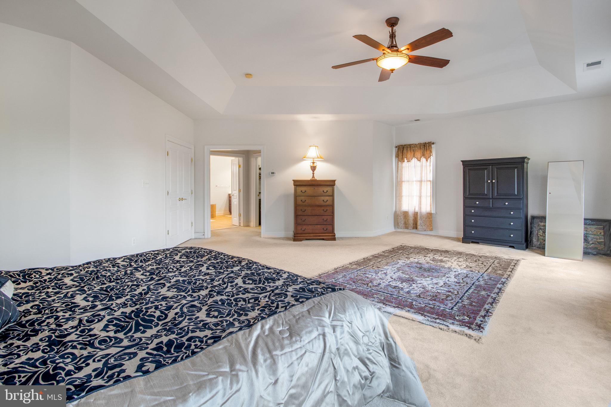 LANSDOWNE ON THE POTOMAC - Residential