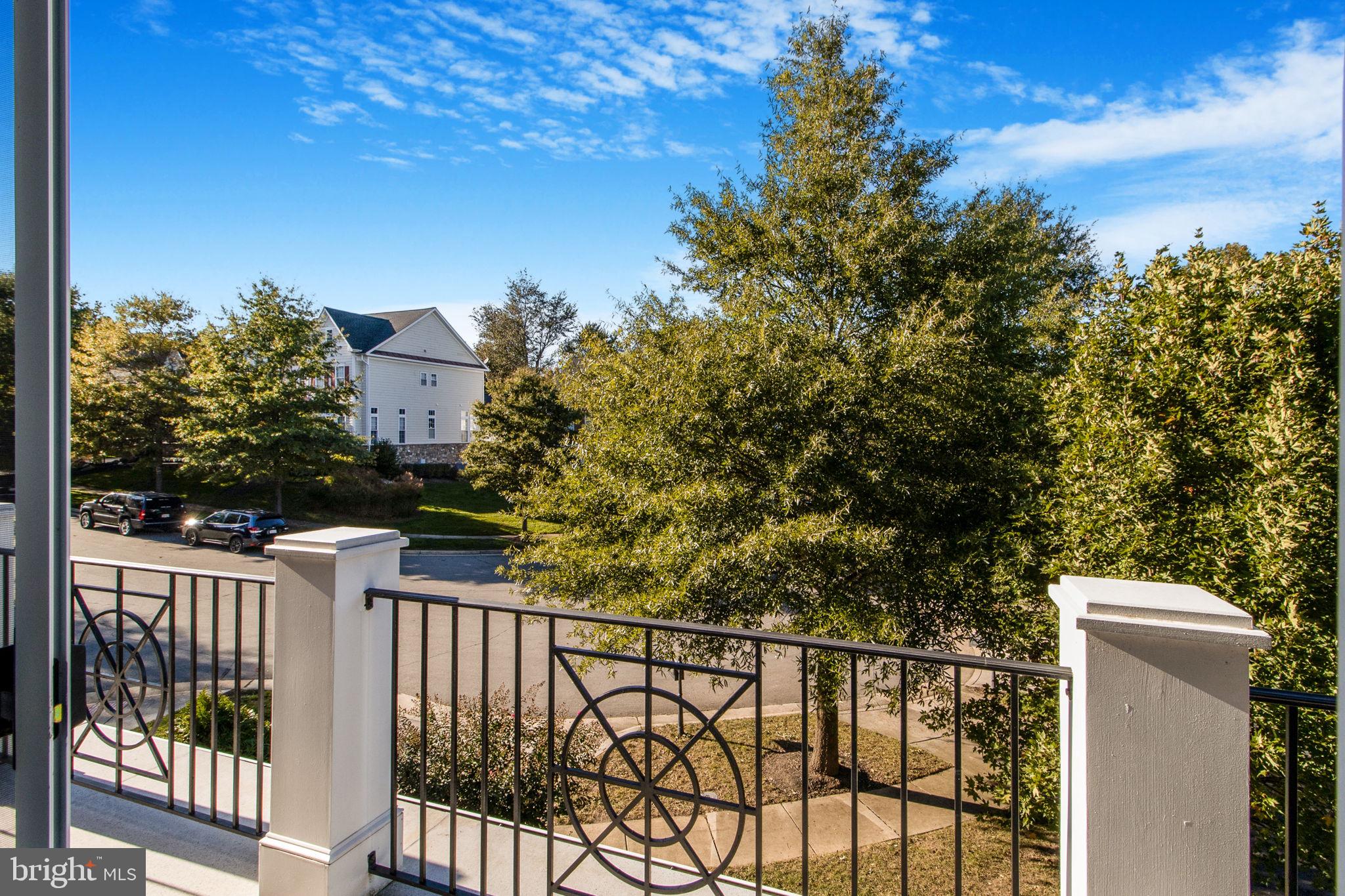 LANSDOWNE ON THE POTOMAC - Residential