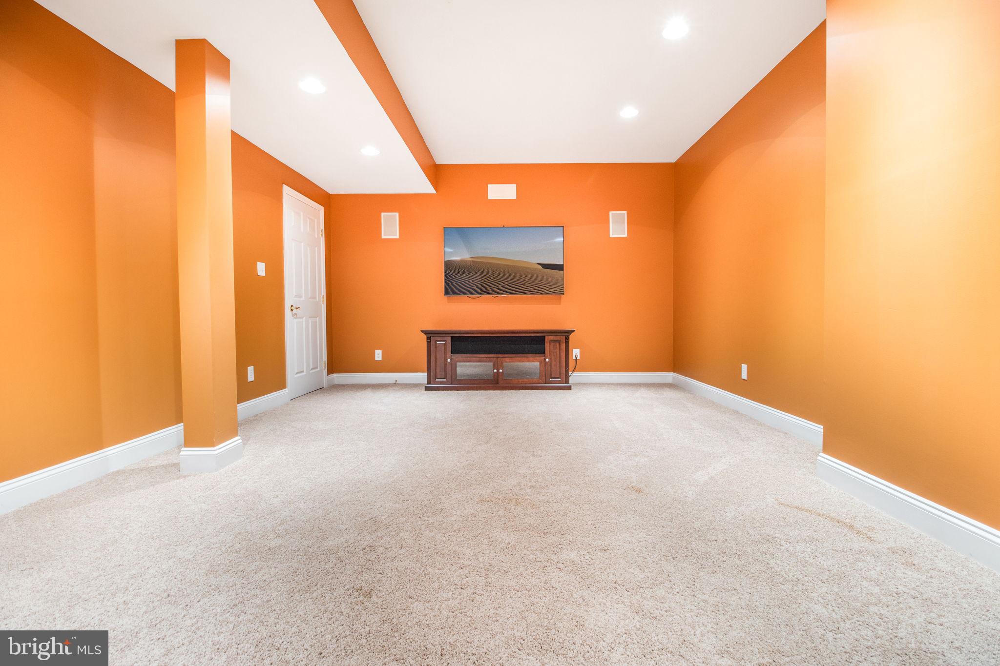 LANSDOWNE ON THE POTOMAC - Residential