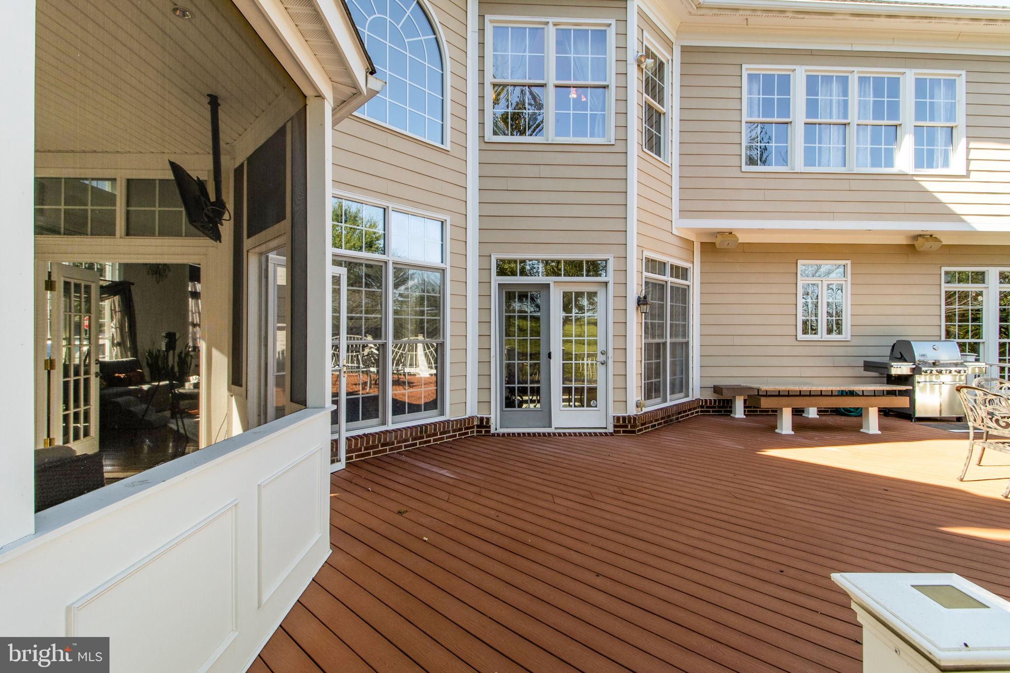 LANSDOWNE ON THE POTOMAC - Residential