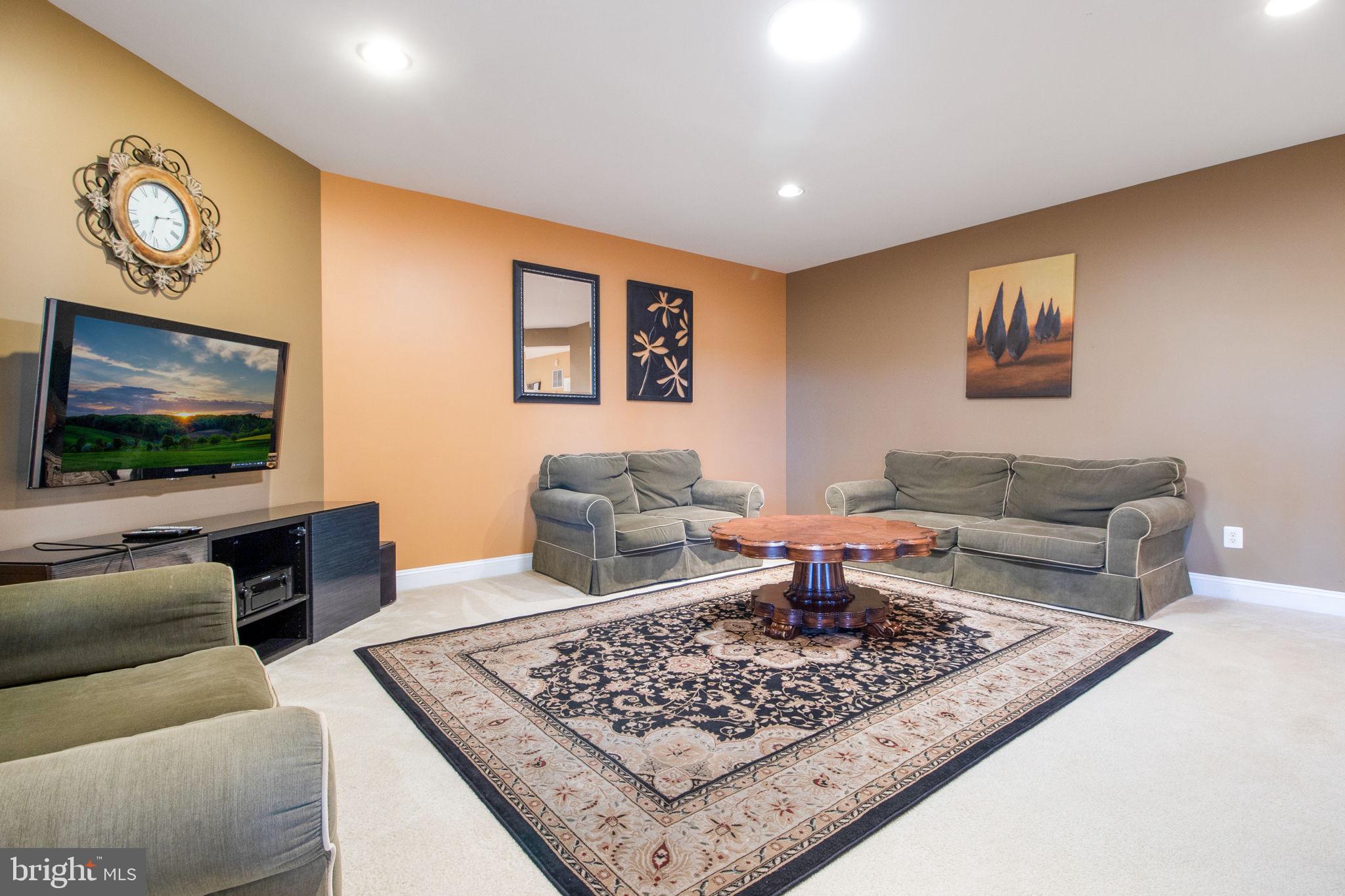 LANSDOWNE ON THE POTOMAC - Residential