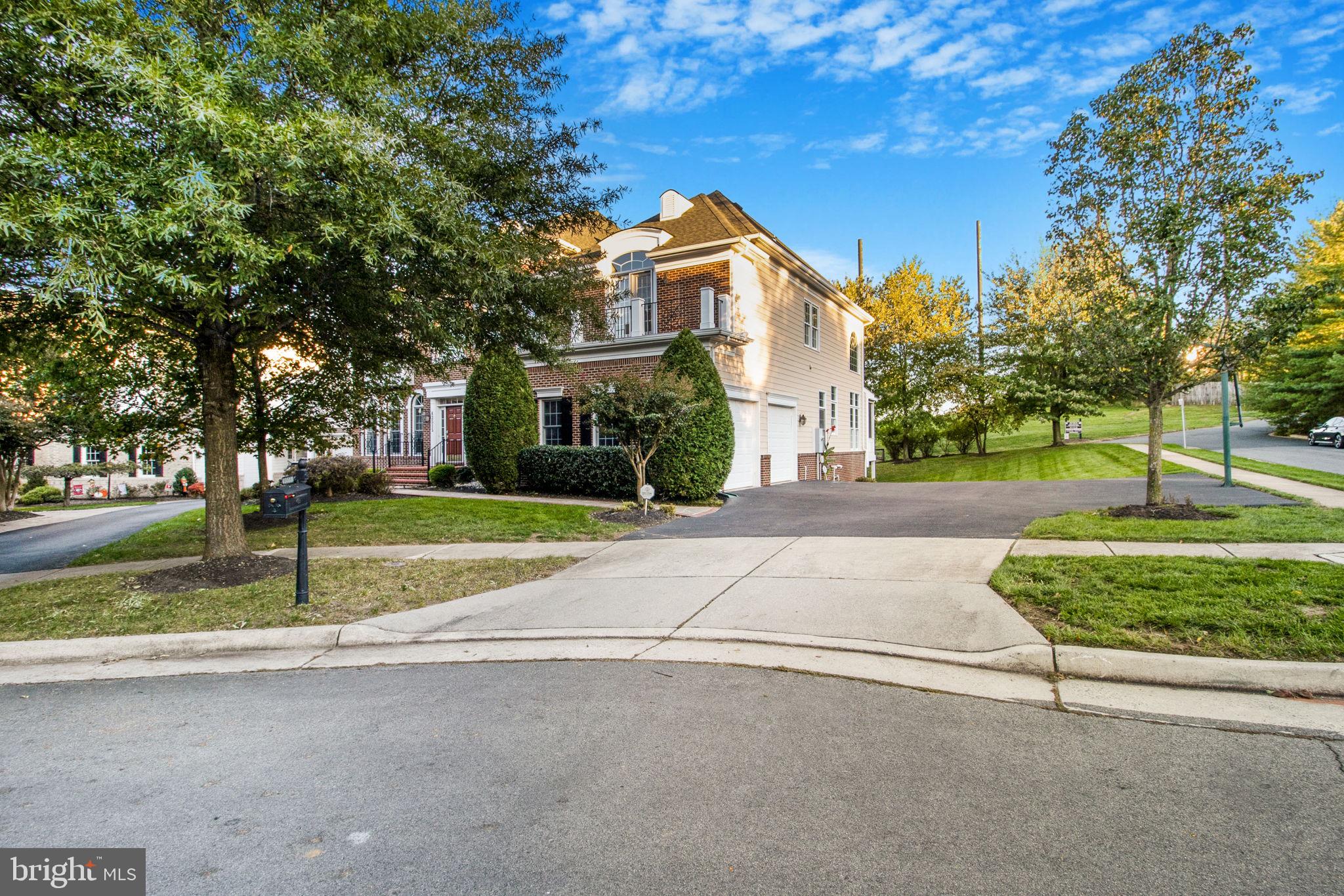LANSDOWNE ON THE POTOMAC - Residential