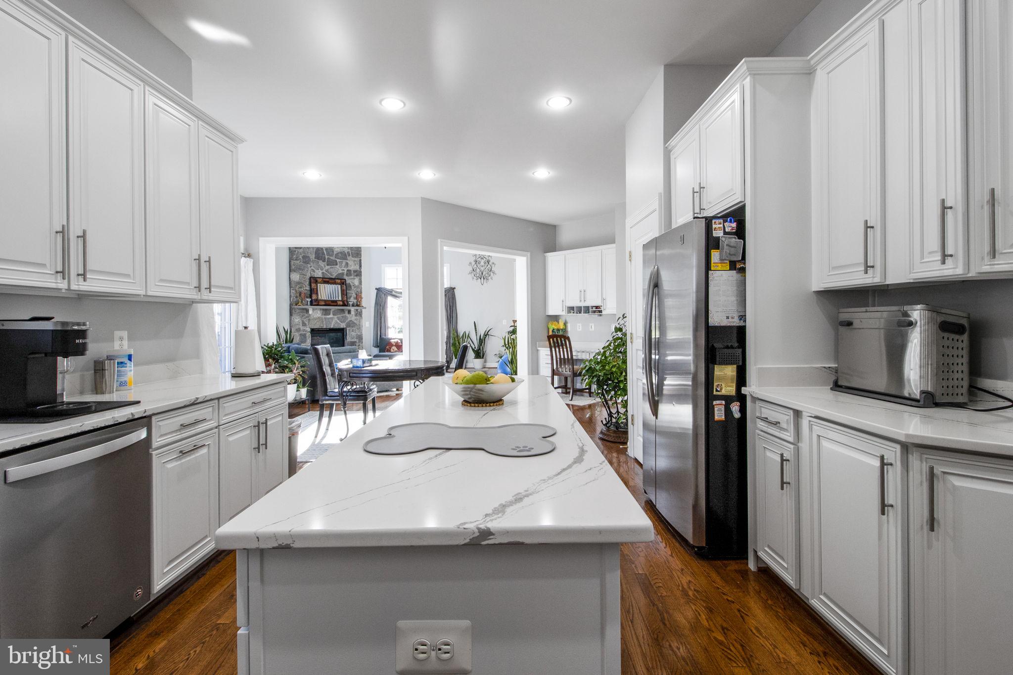 LANSDOWNE ON THE POTOMAC - Residential