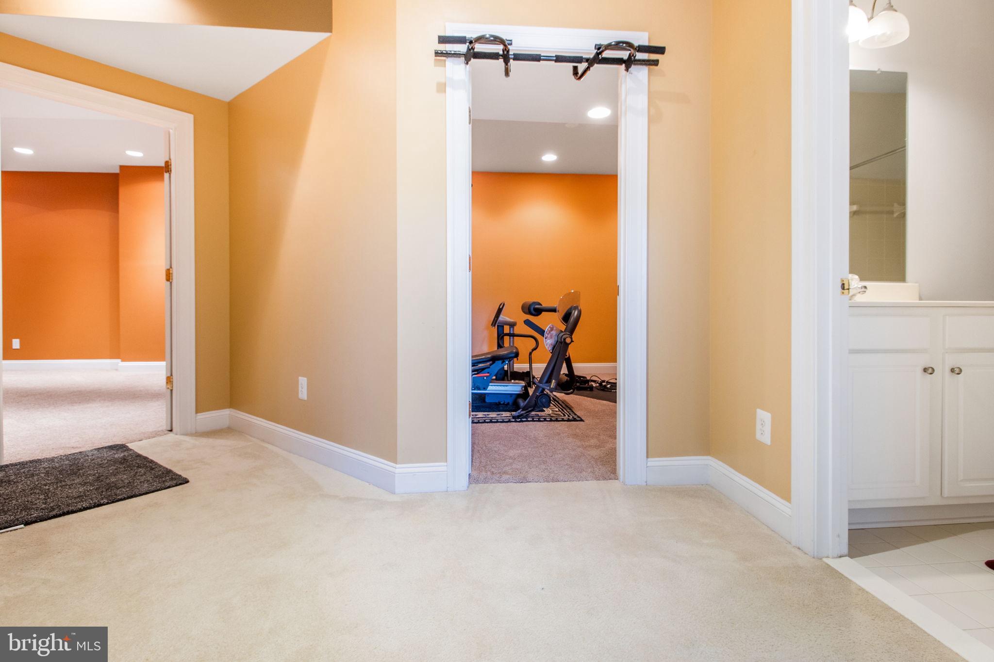 LANSDOWNE ON THE POTOMAC - Residential