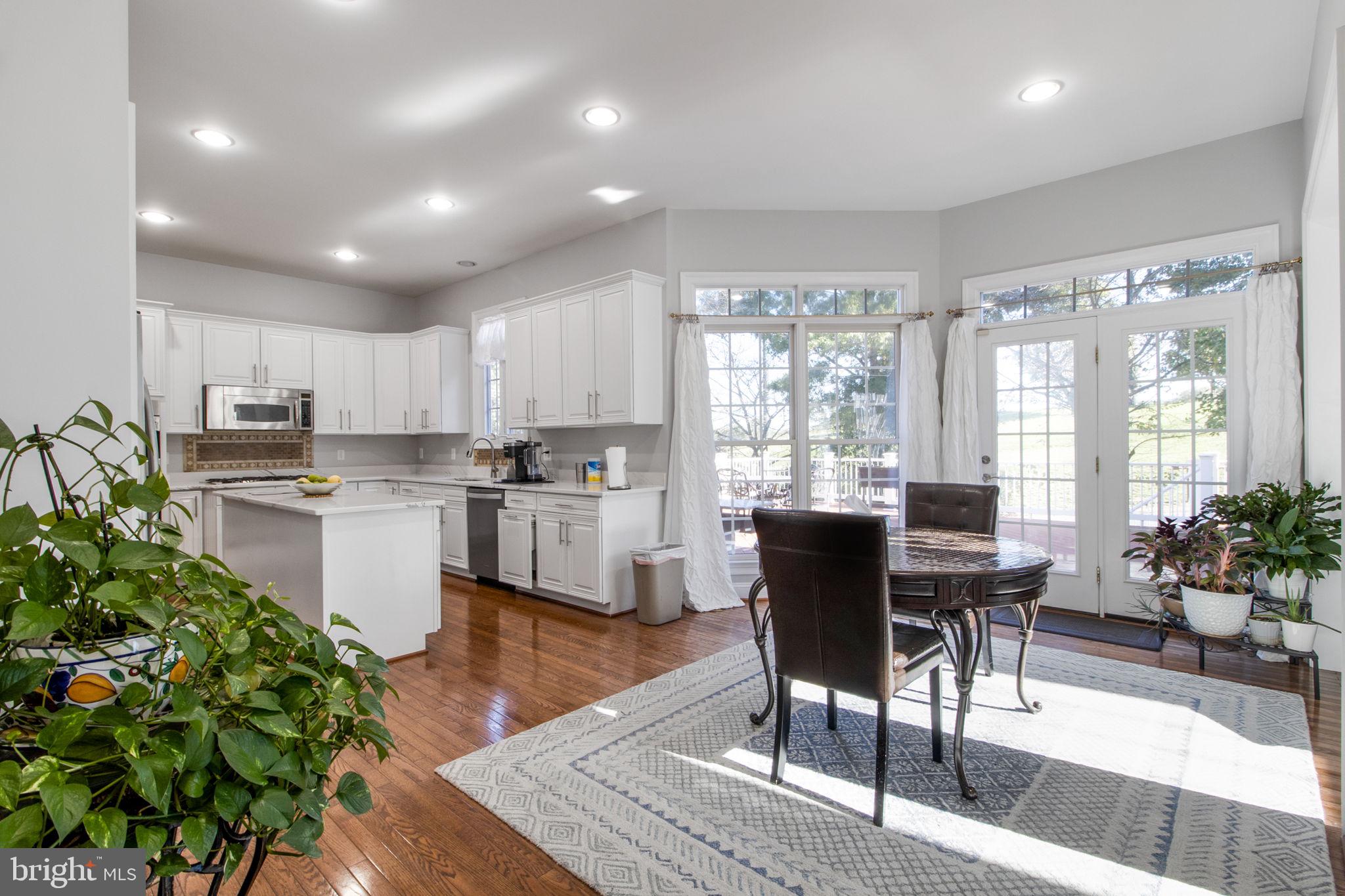 LANSDOWNE ON THE POTOMAC - Residential