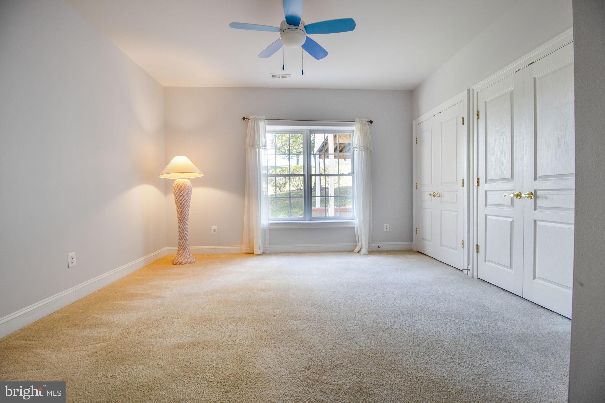 LANSDOWNE ON THE POTOMAC - Residential