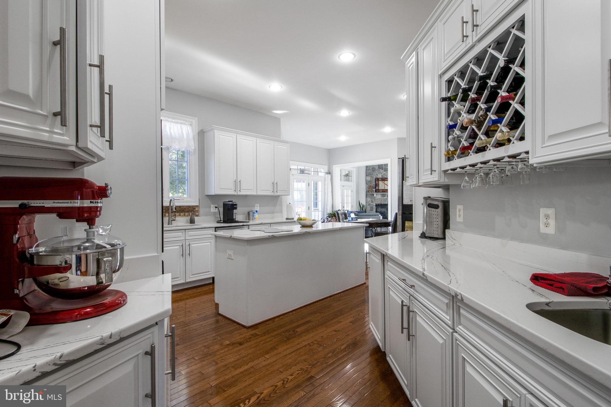 LANSDOWNE ON THE POTOMAC - Residential