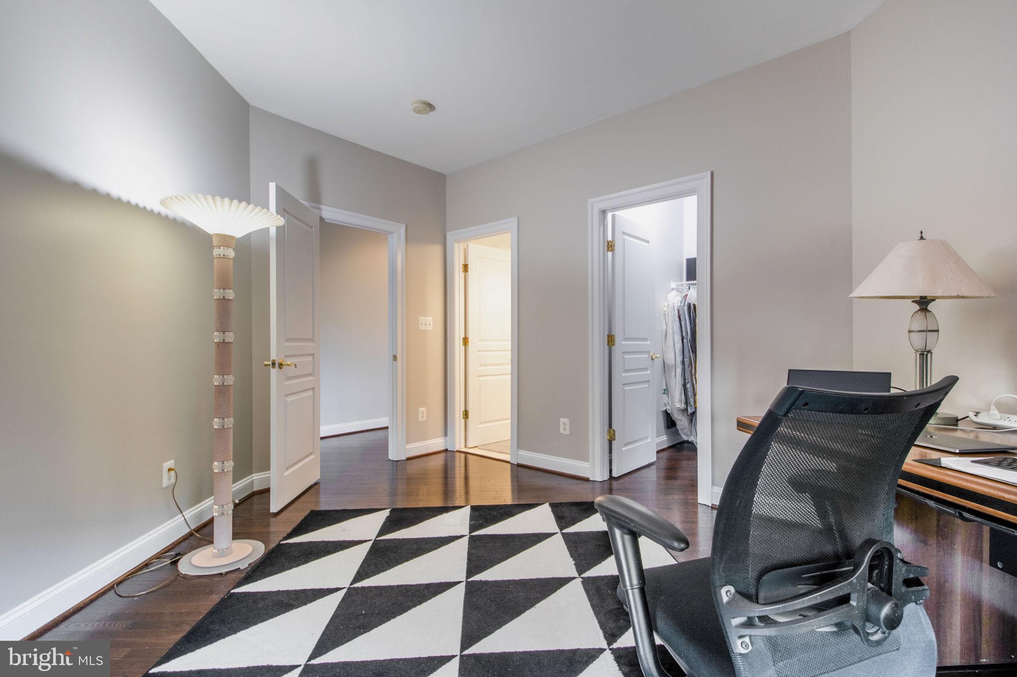 LANSDOWNE ON THE POTOMAC - Residential