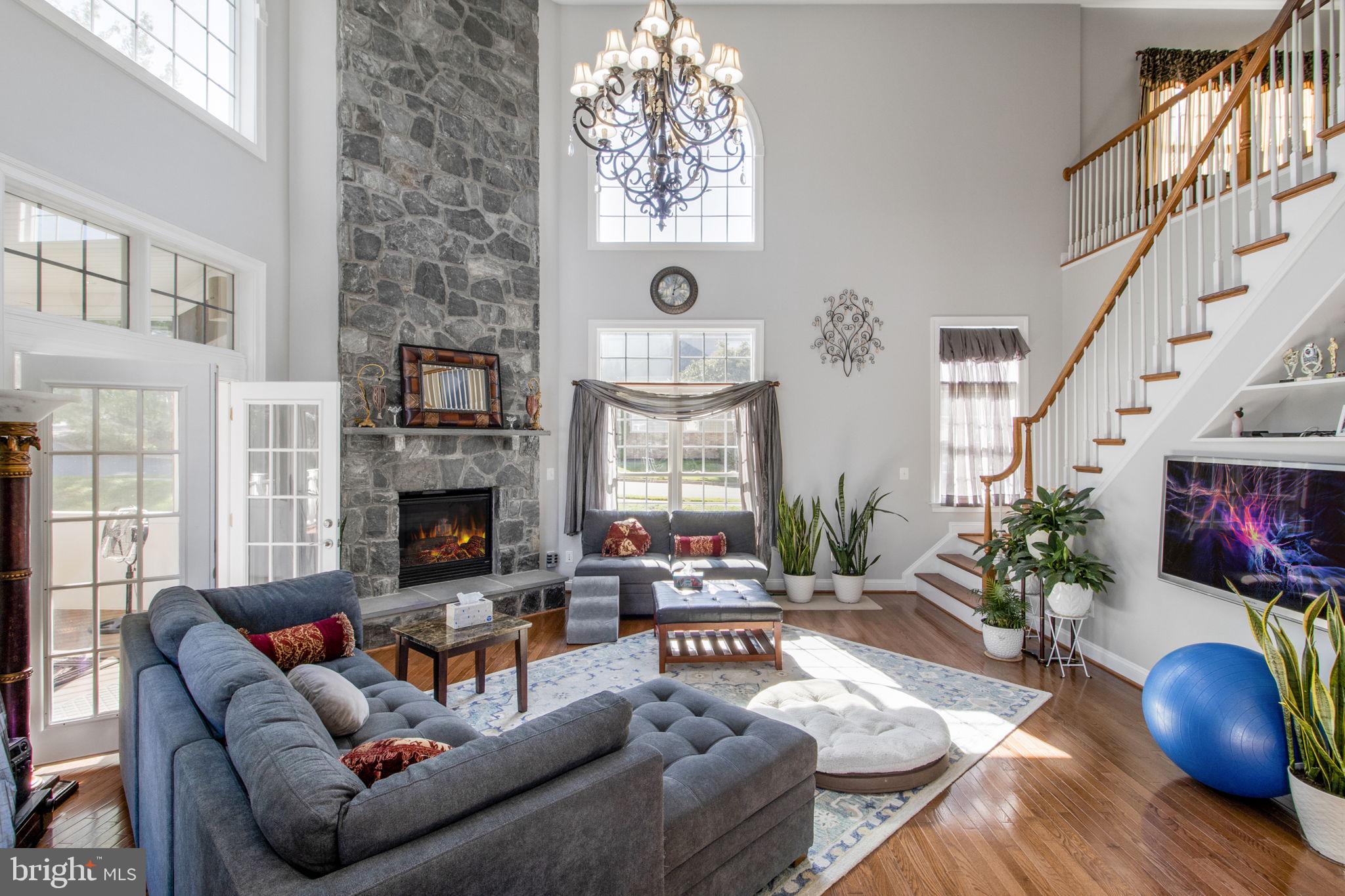 LANSDOWNE ON THE POTOMAC - Residential