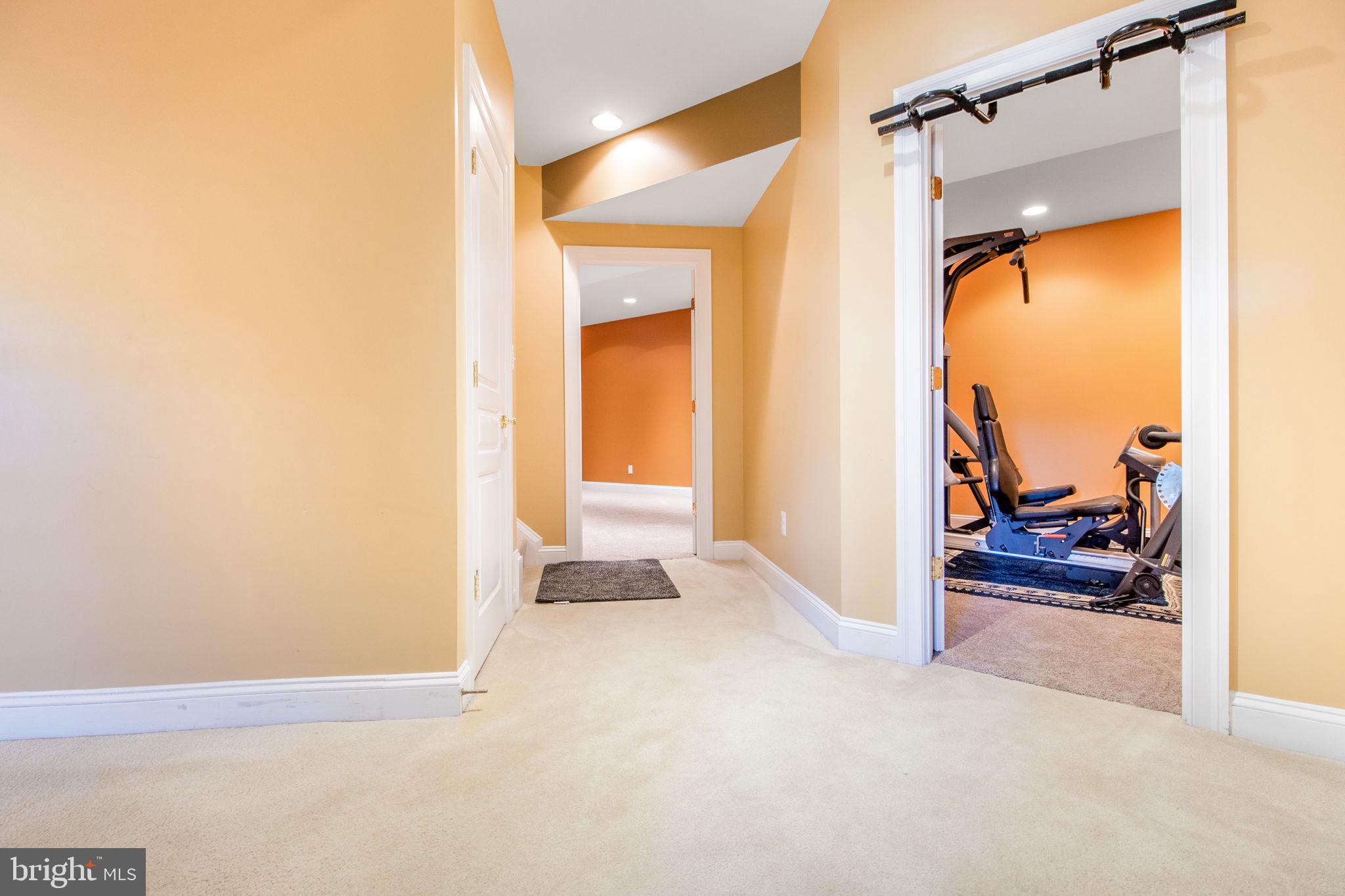 LANSDOWNE ON THE POTOMAC - Residential