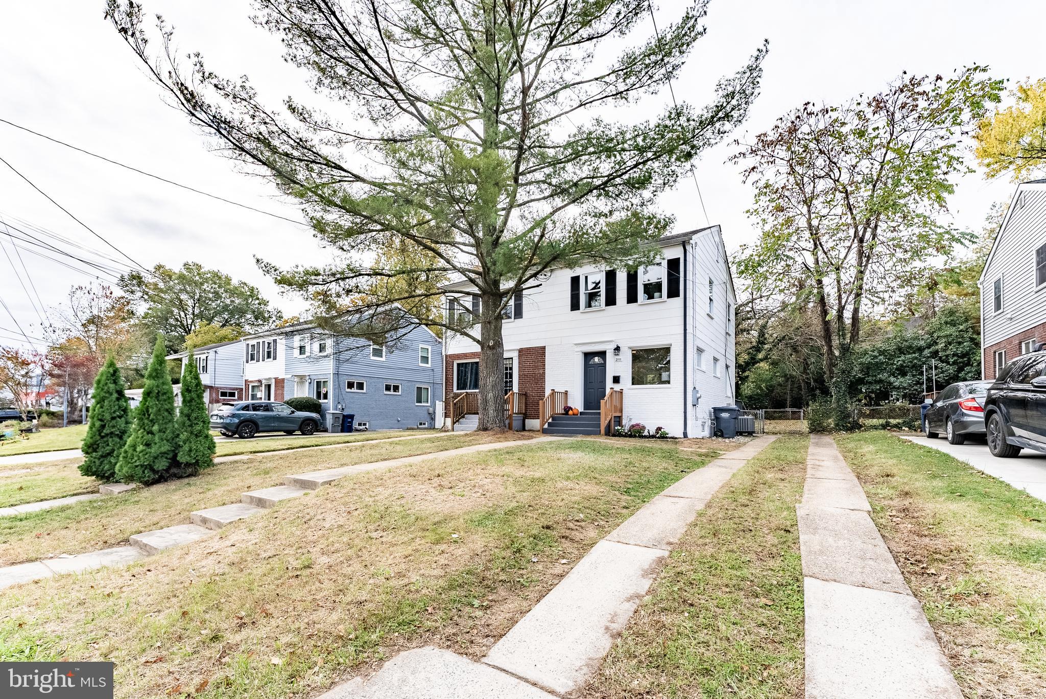 BUCKNELL MANOR - Residential