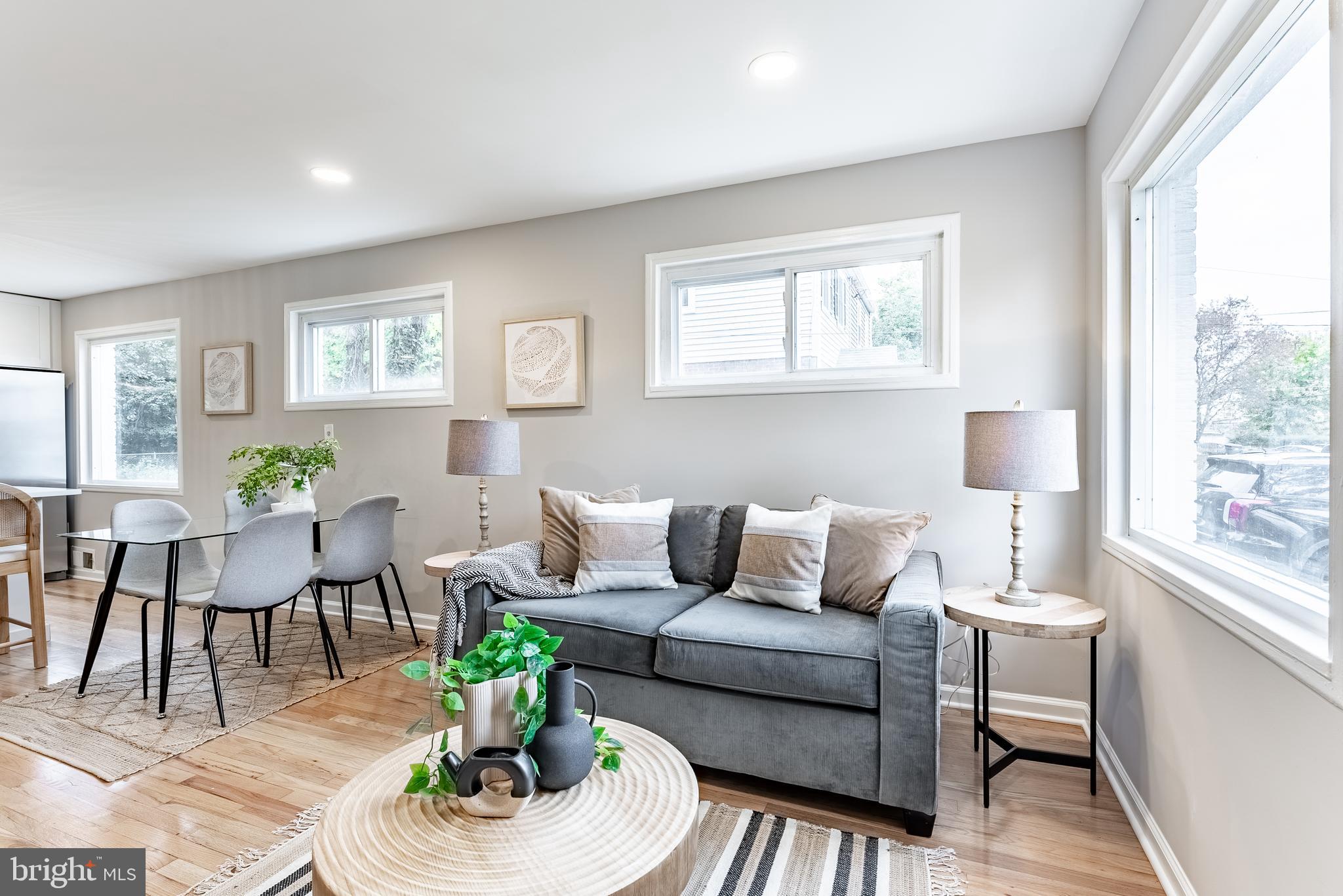 BUCKNELL MANOR - Residential