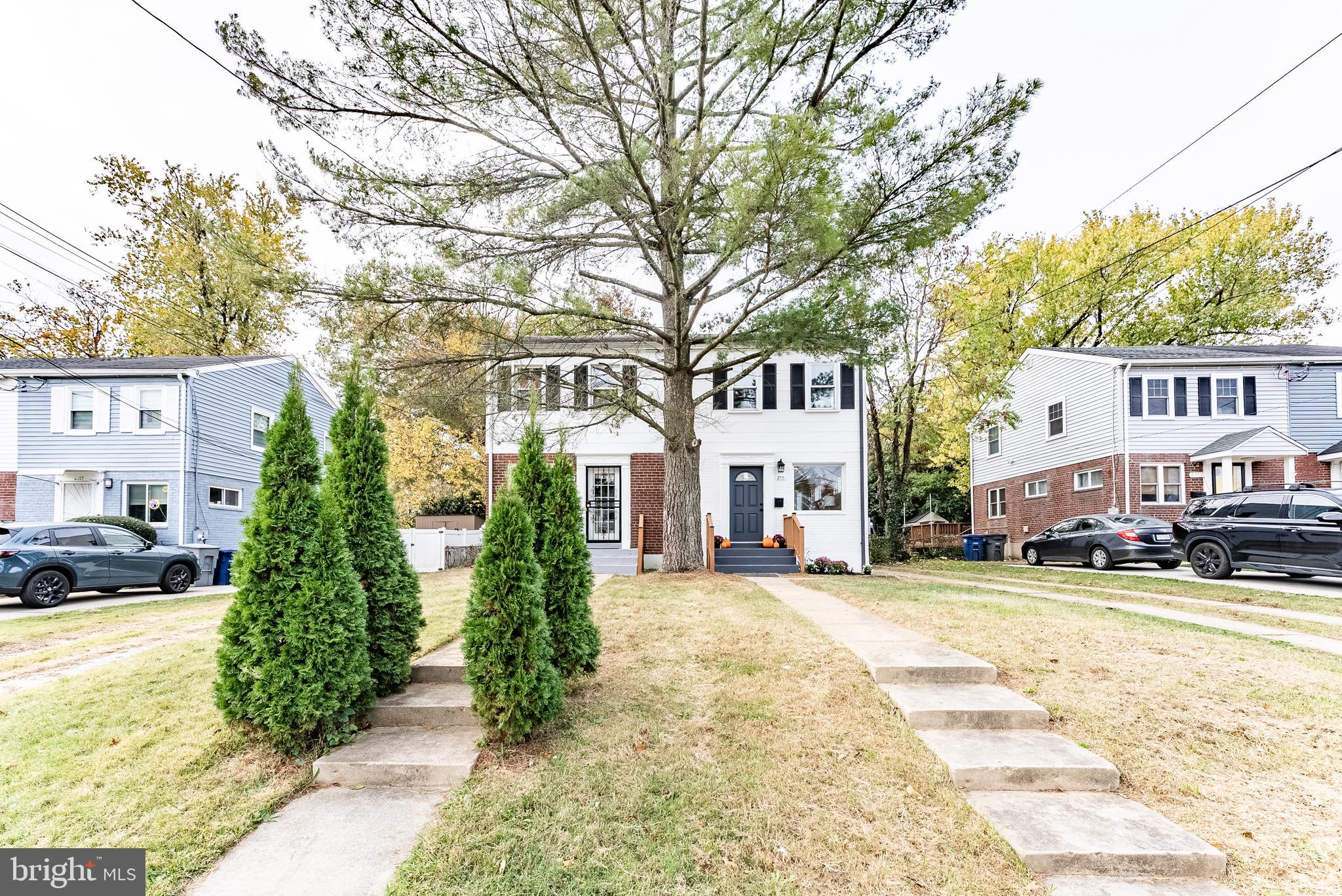 BUCKNELL MANOR - Residential