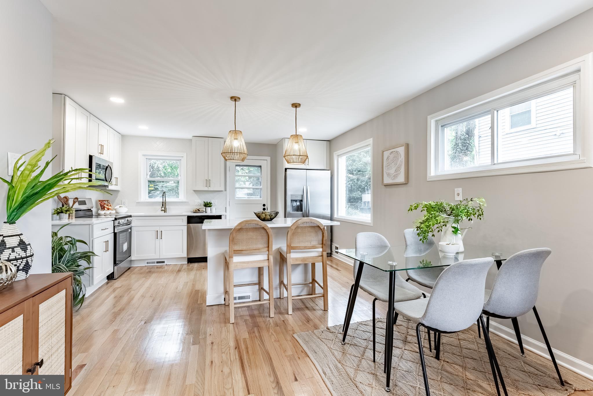 BUCKNELL MANOR - Residential