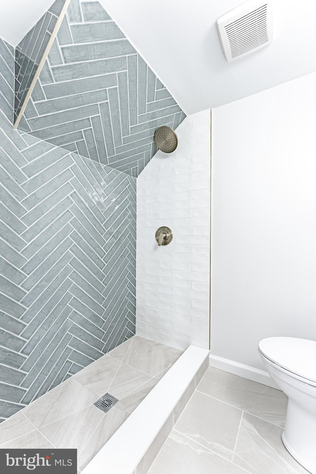 BUCKNELL MANOR - Residential