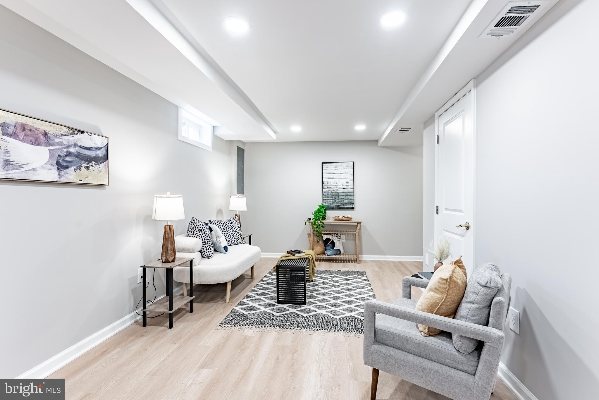 BUCKNELL MANOR - Residential