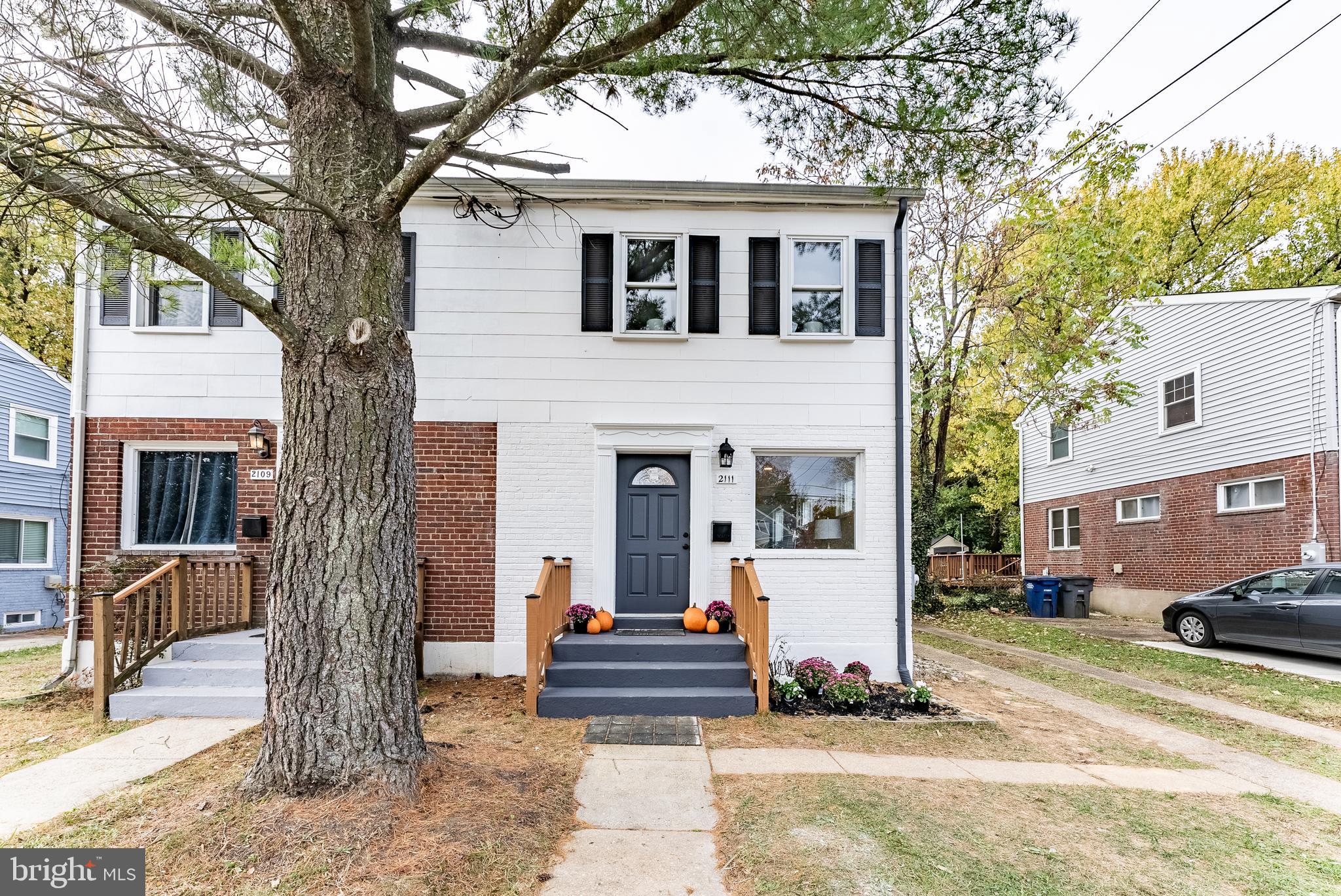 BUCKNELL MANOR - Residential