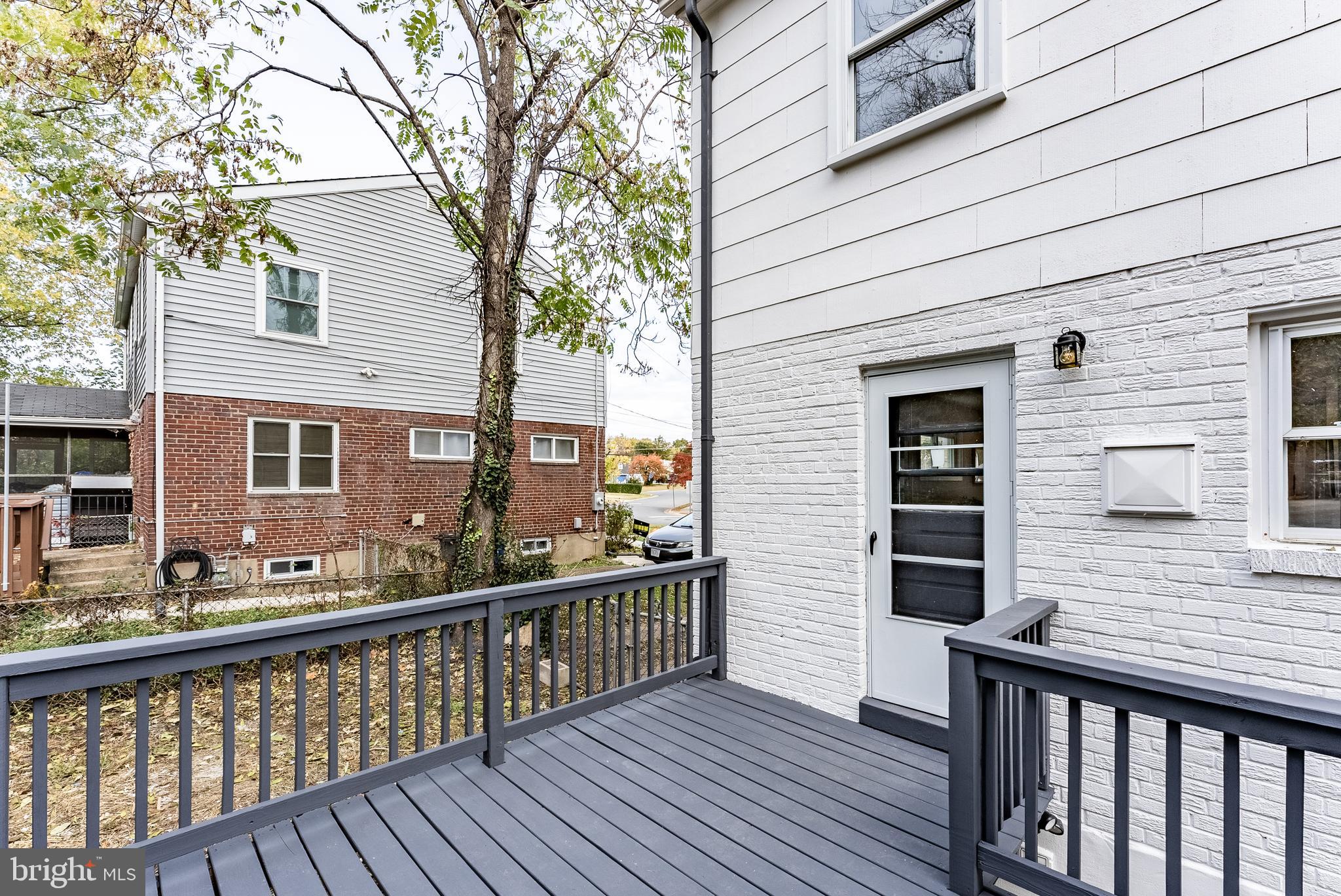 BUCKNELL MANOR - Residential