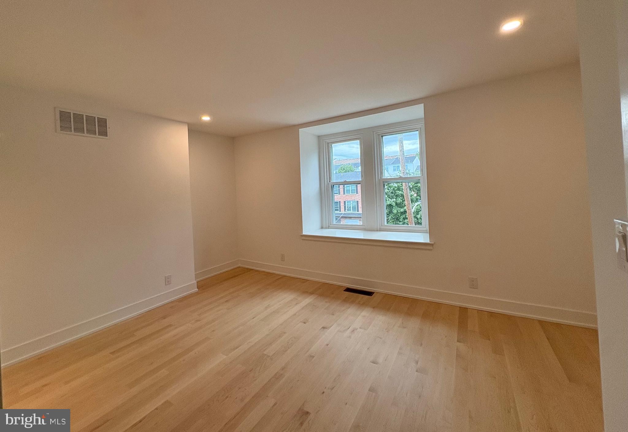 PHILADELPHIA - Residential