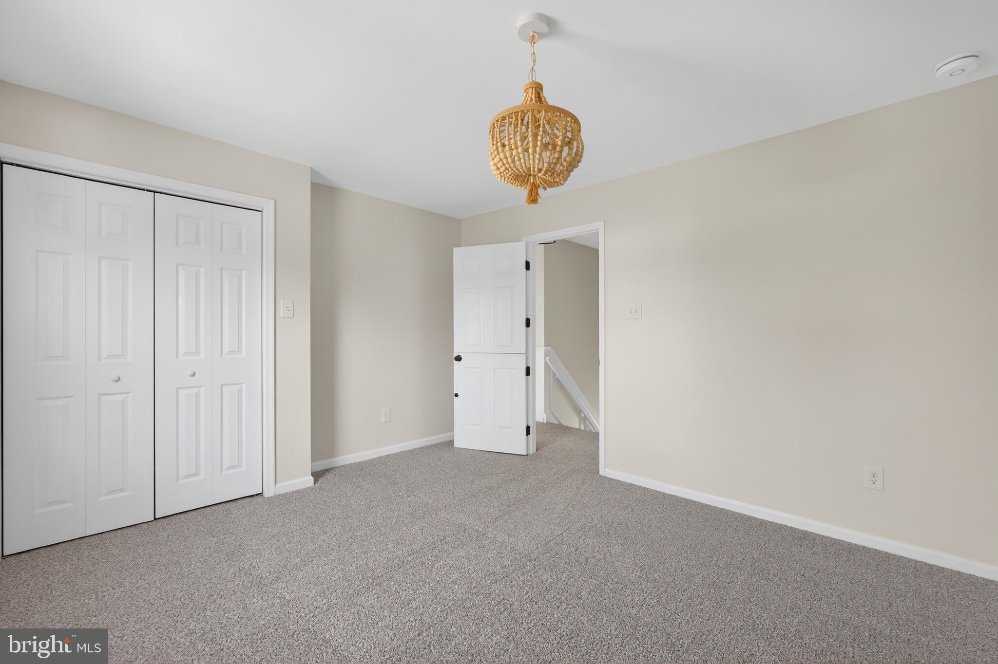 HAMPTON CHASE - Residential