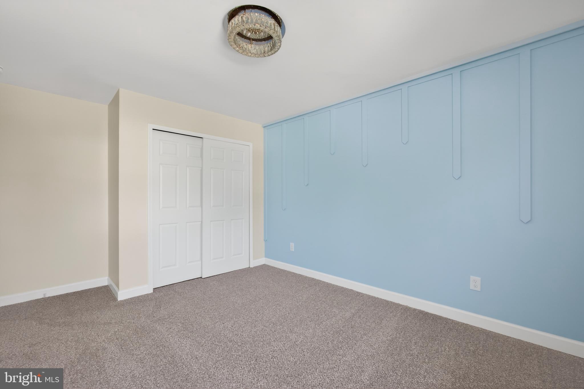 HAMPTON CHASE - Residential