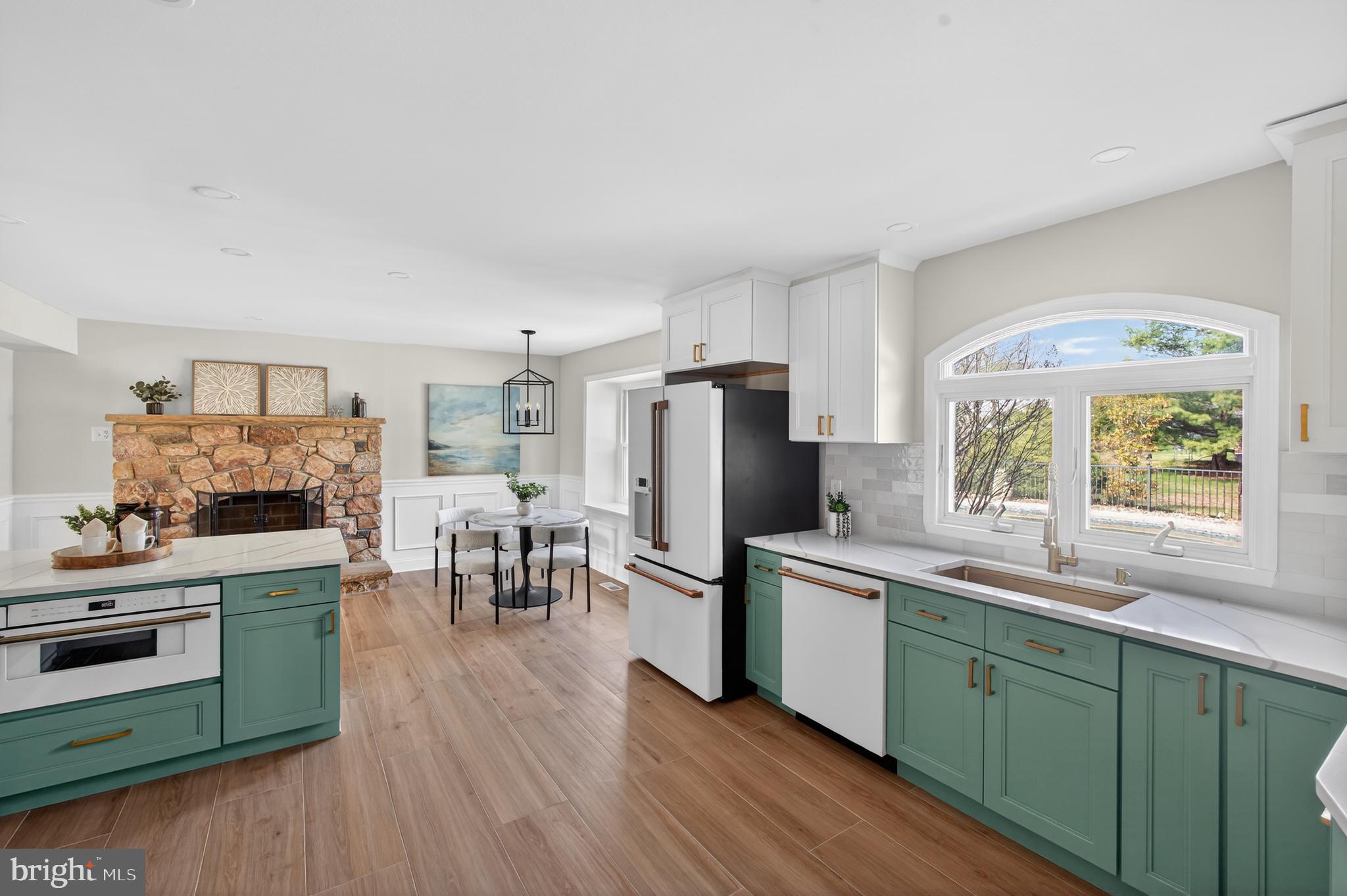 HAMPTON CHASE - Residential