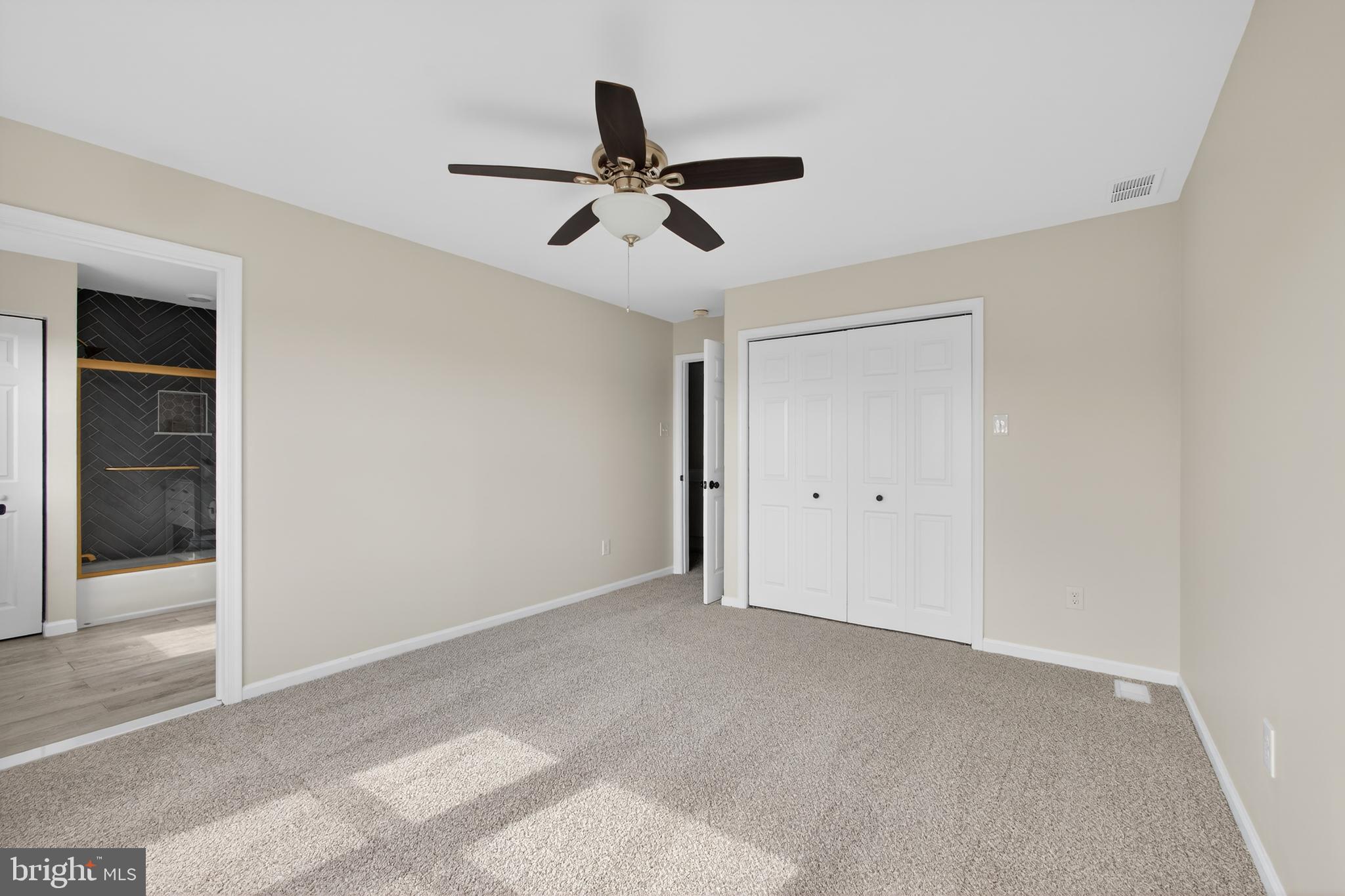 HAMPTON CHASE - Residential