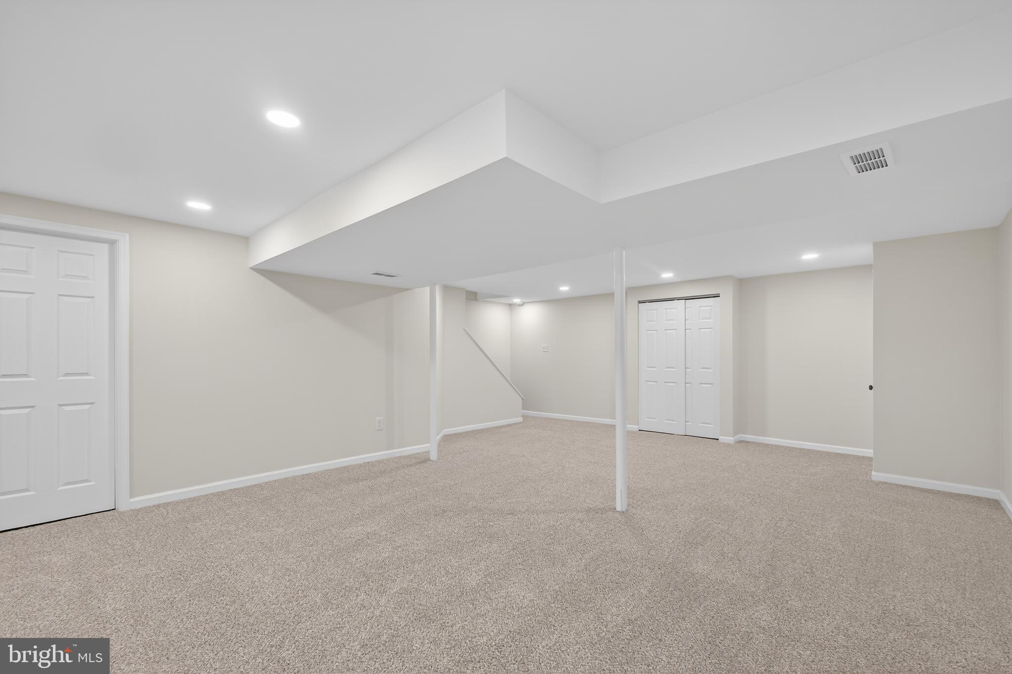 HAMPTON CHASE - Residential