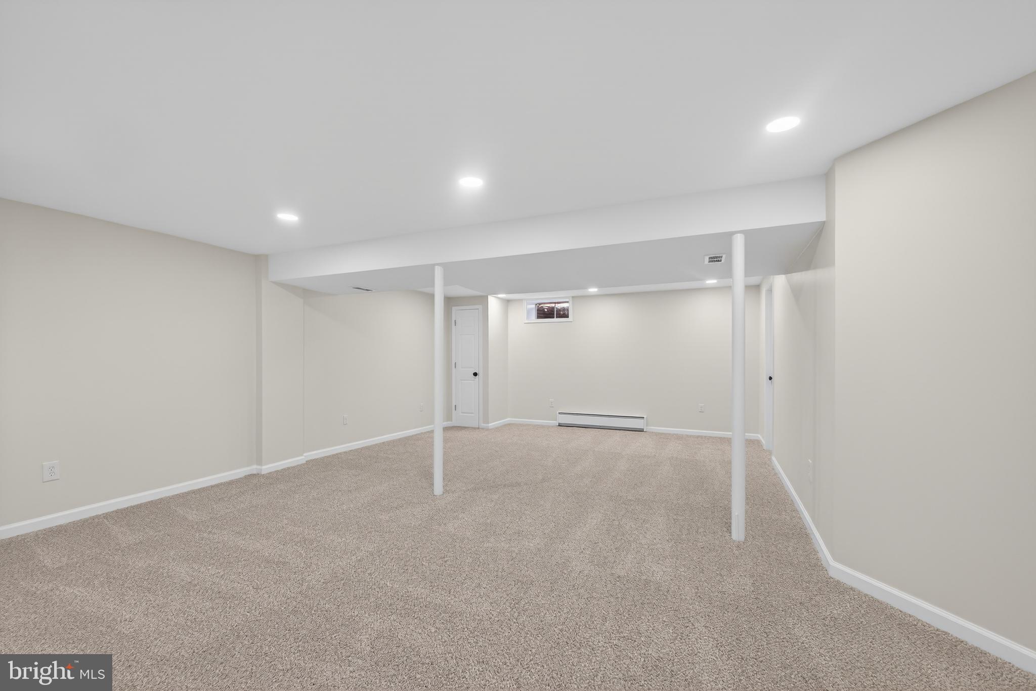 HAMPTON CHASE - Residential