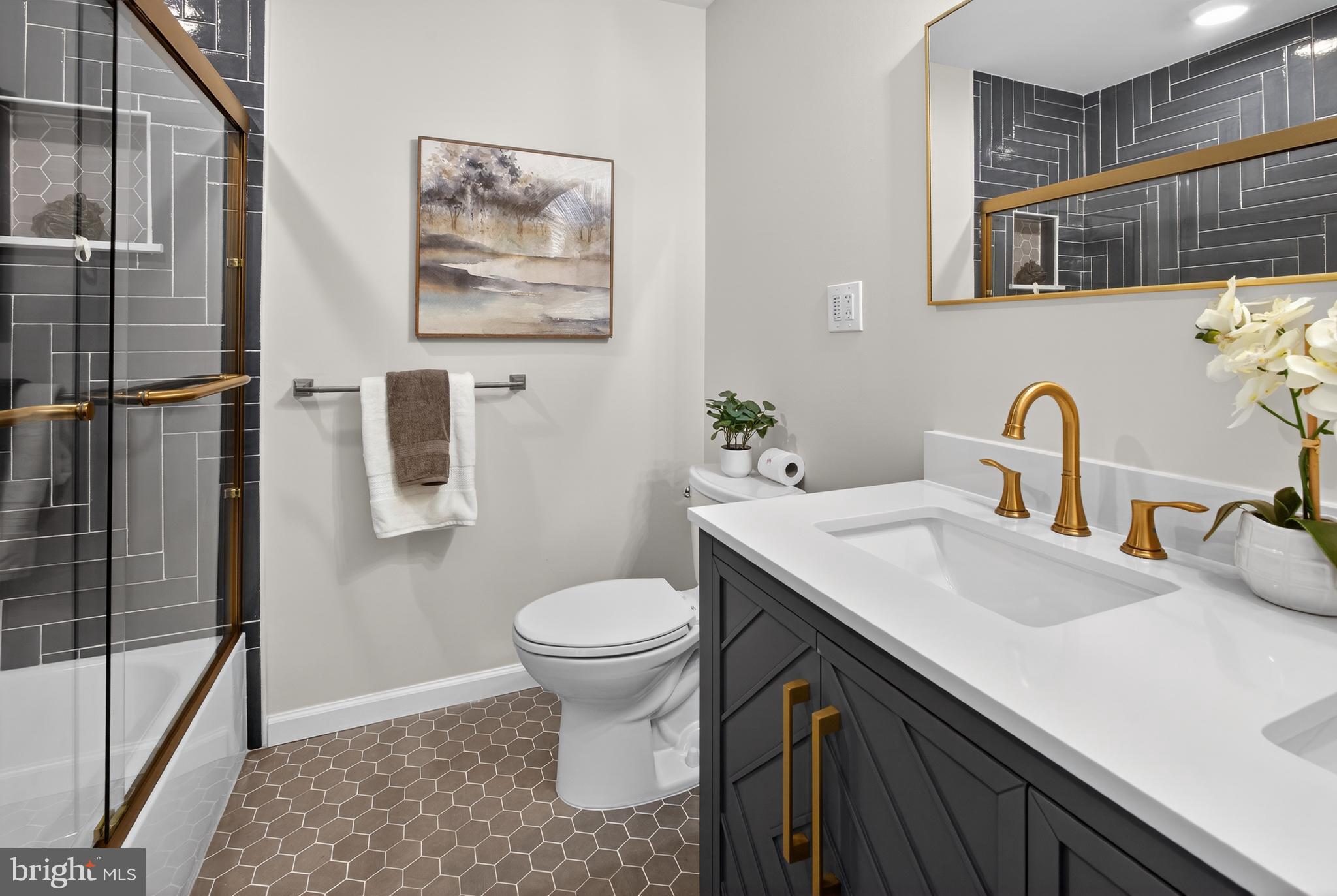 HAMPTON CHASE - Residential