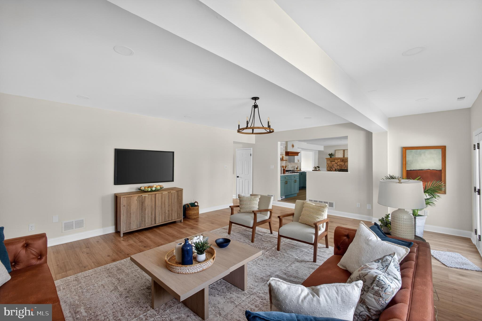 HAMPTON CHASE - Residential