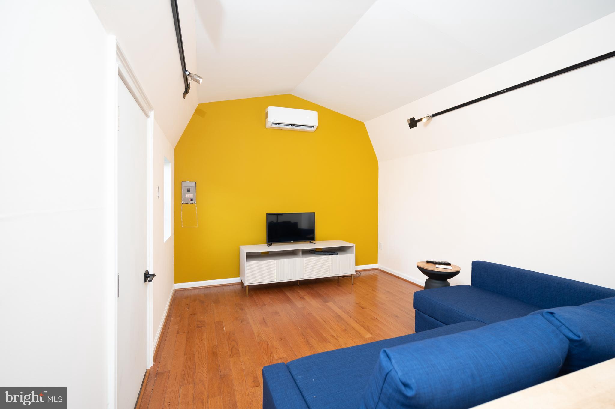 PLEASANT VALLEY - Residential