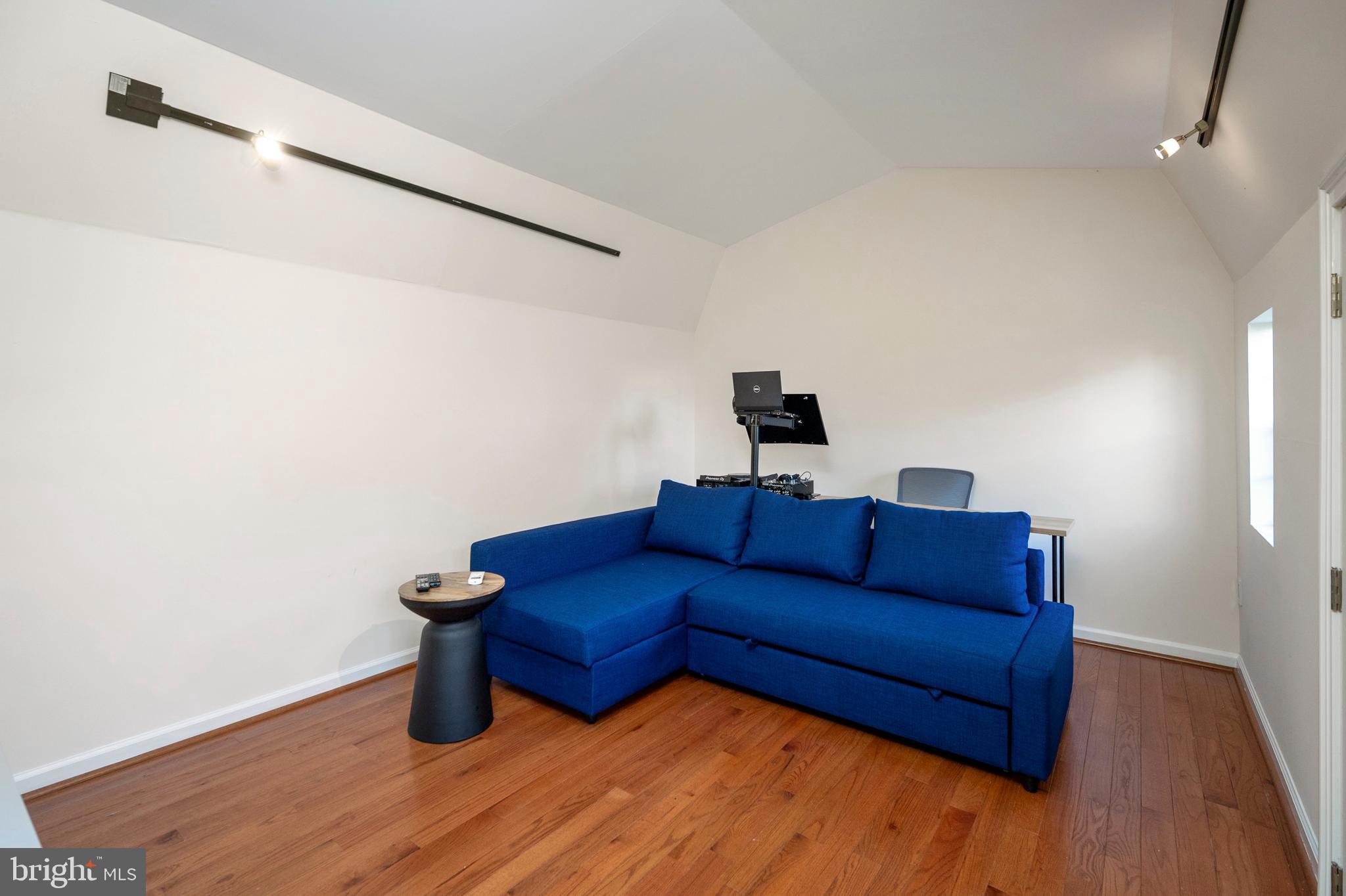 PLEASANT VALLEY - Residential