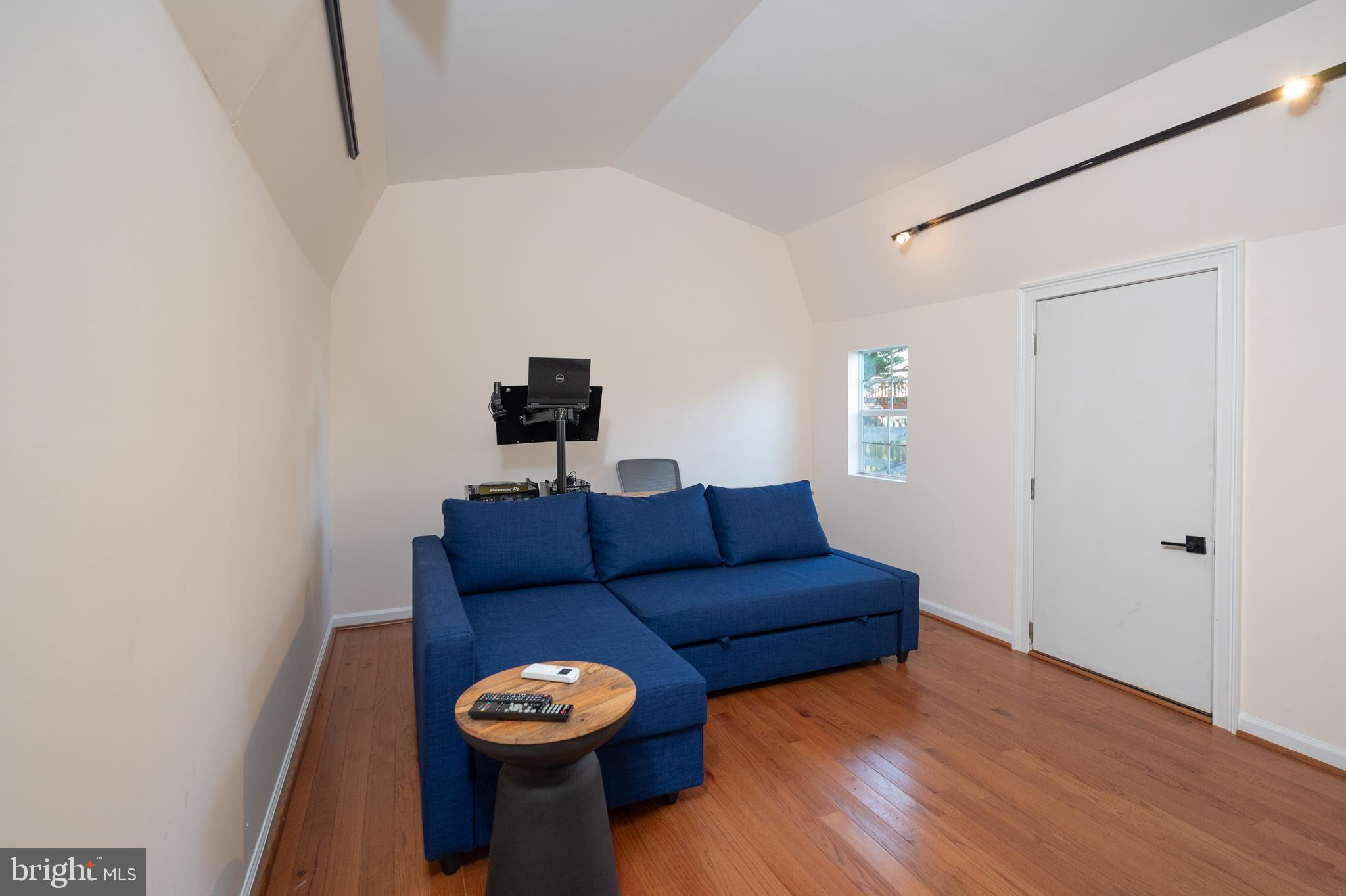 PLEASANT VALLEY - Residential