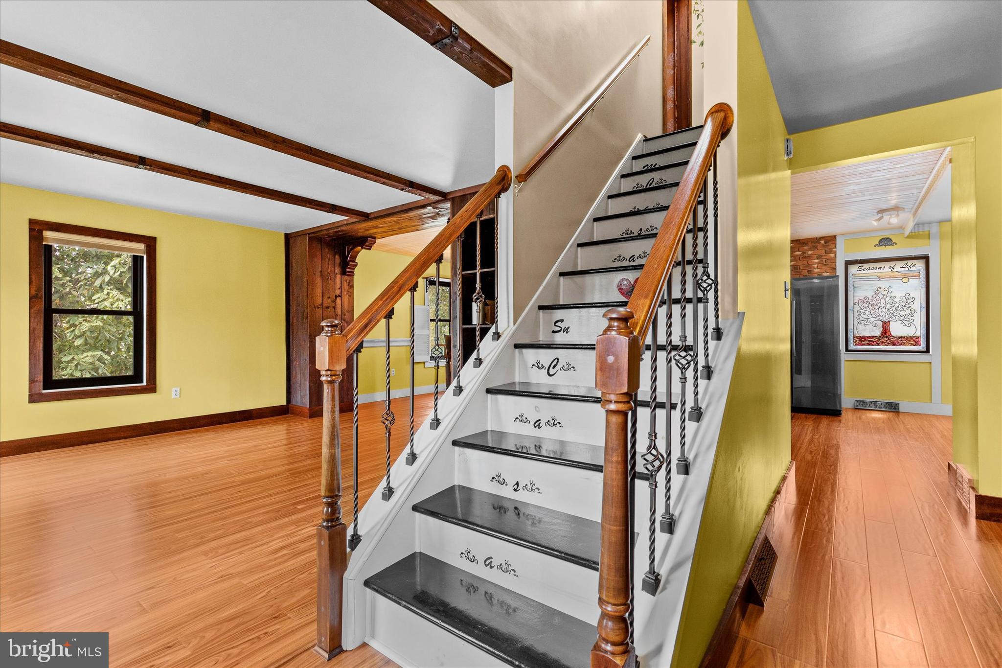 RAINBOW HILLS - Residential