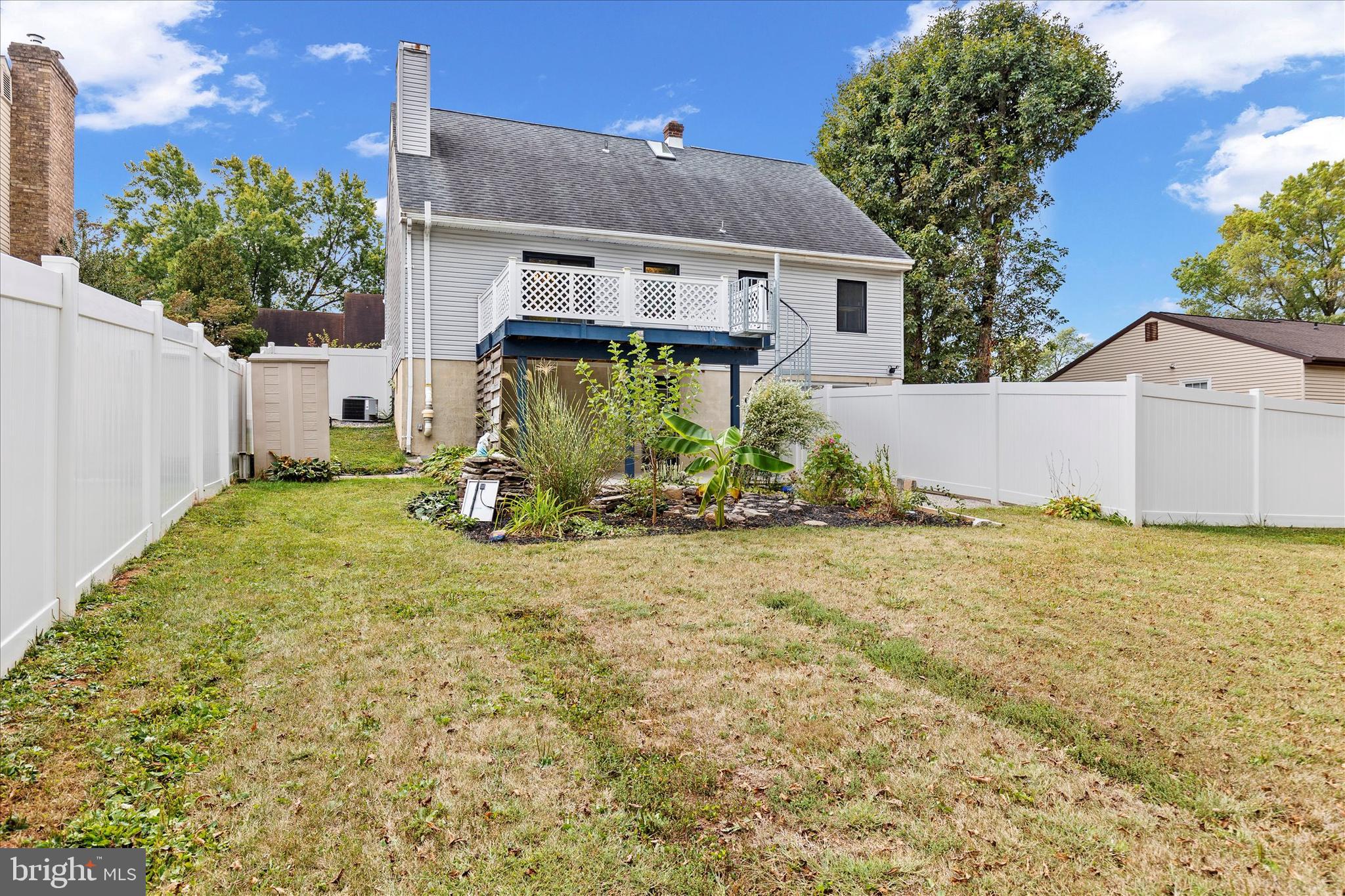 RAINBOW HILLS - Residential