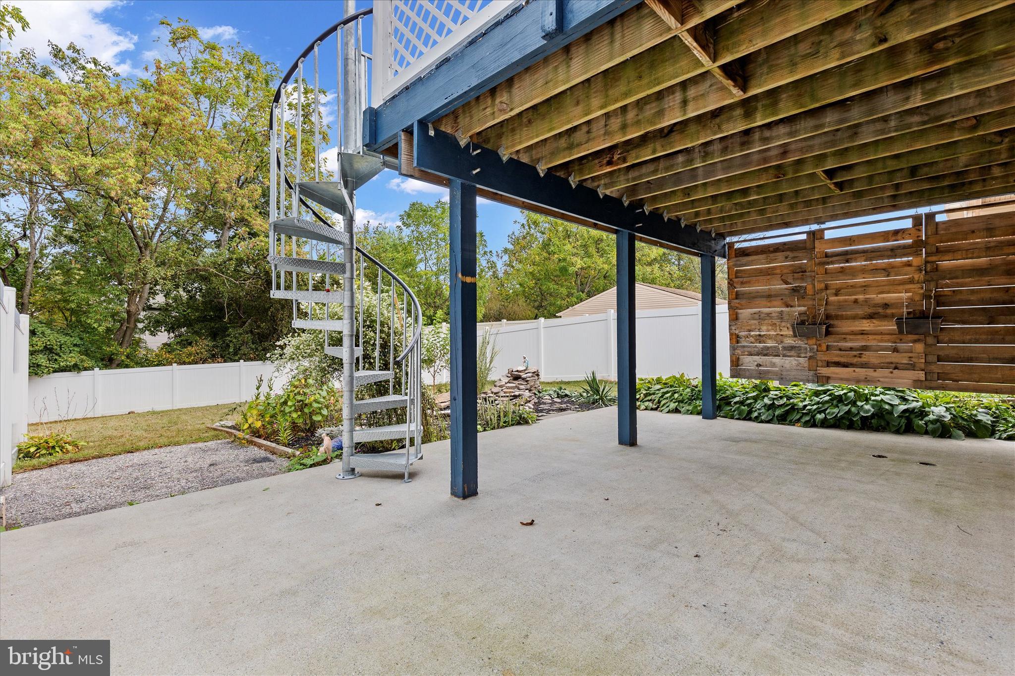 RAINBOW HILLS - Residential