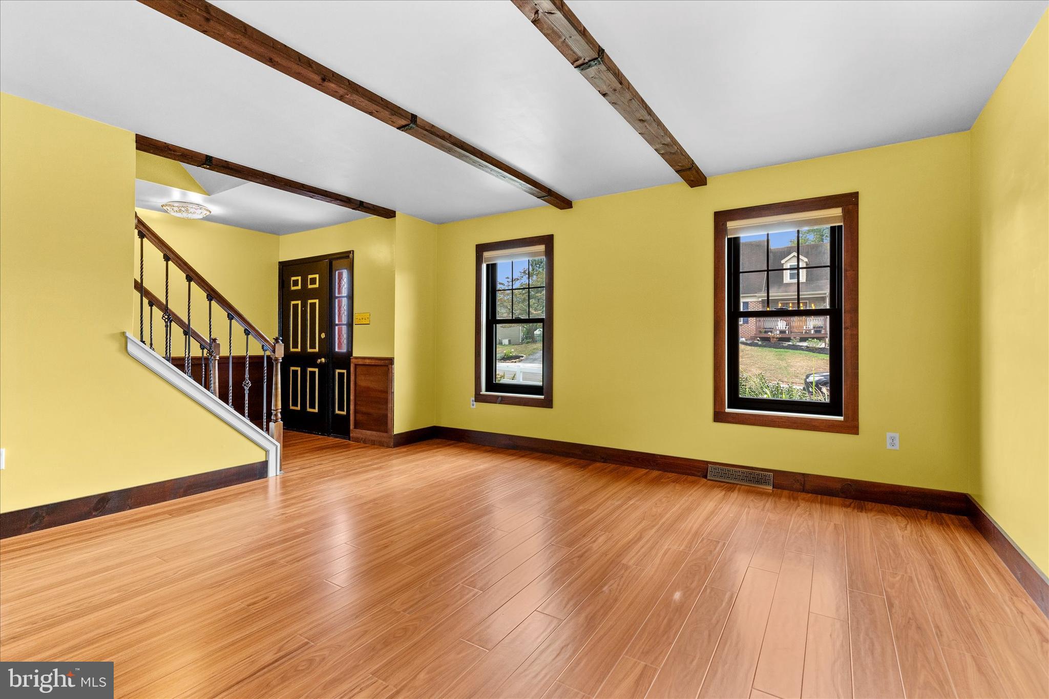 RAINBOW HILLS - Residential