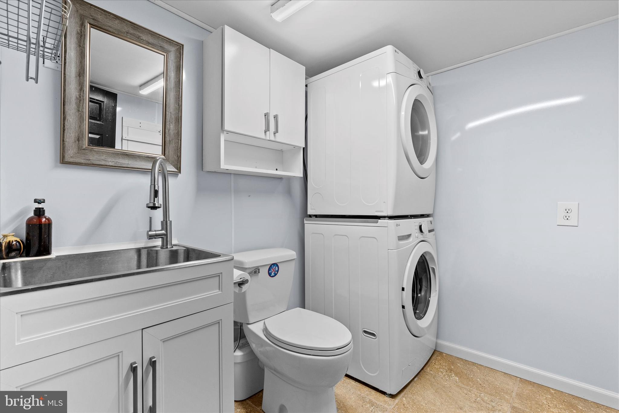 RAINBOW HILLS - Residential