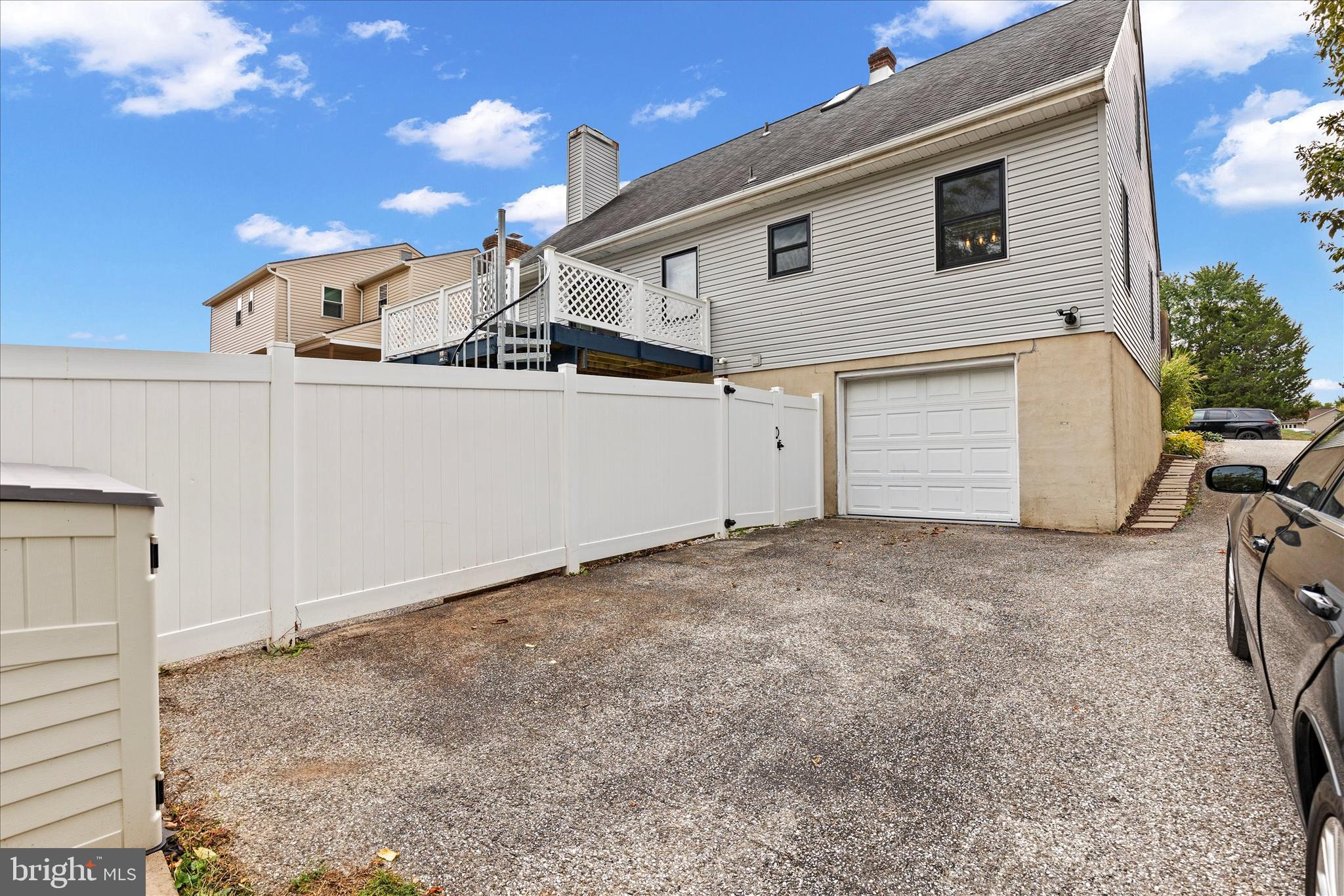 RAINBOW HILLS - Residential