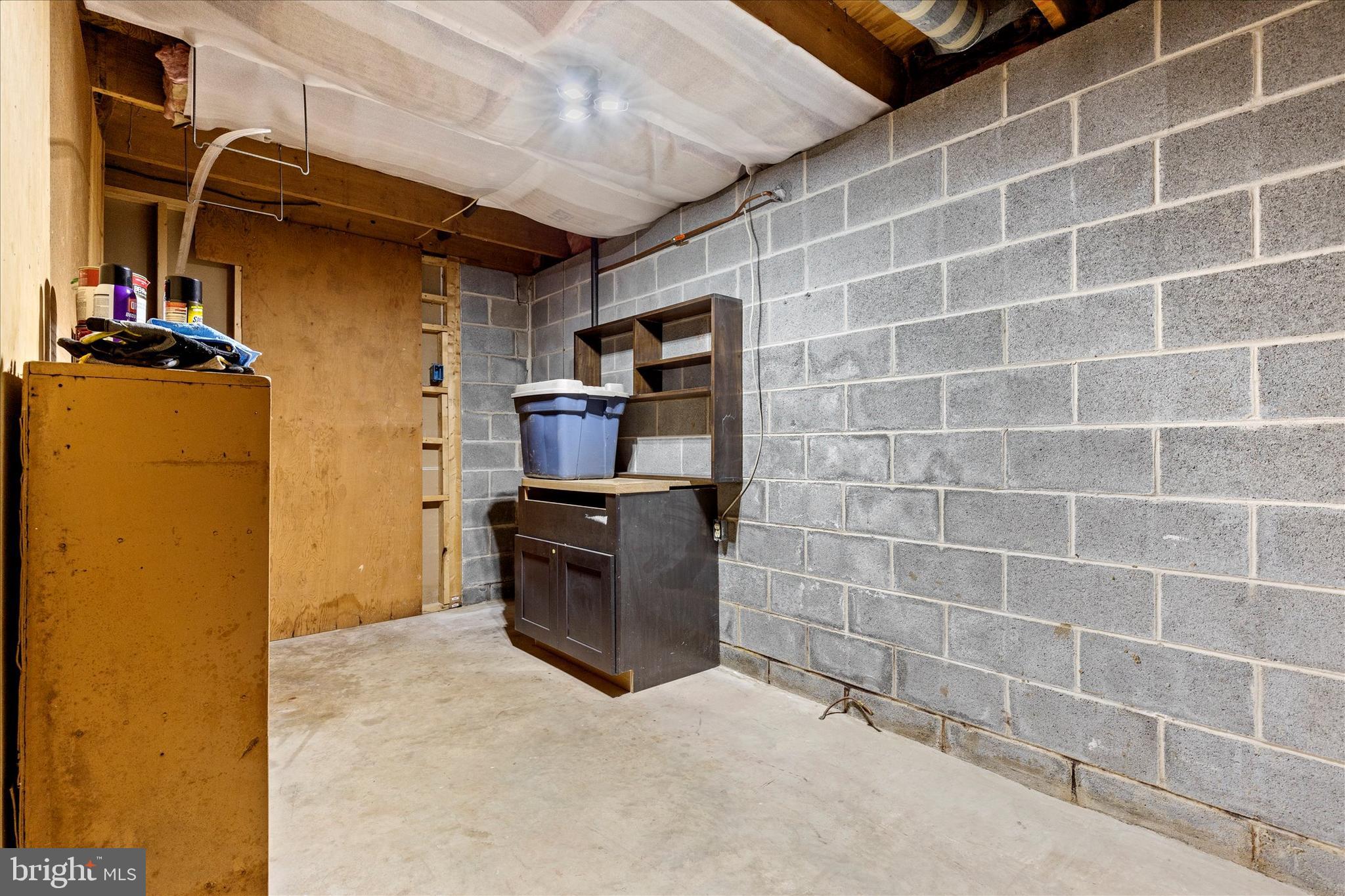 RAINBOW HILLS - Residential