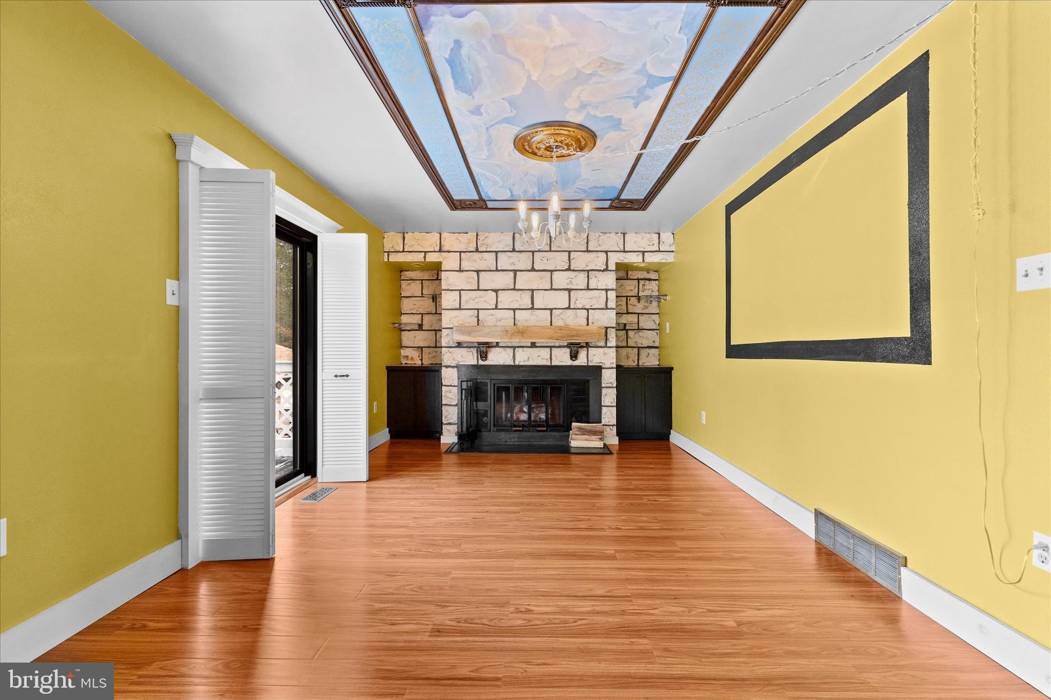 RAINBOW HILLS - Residential