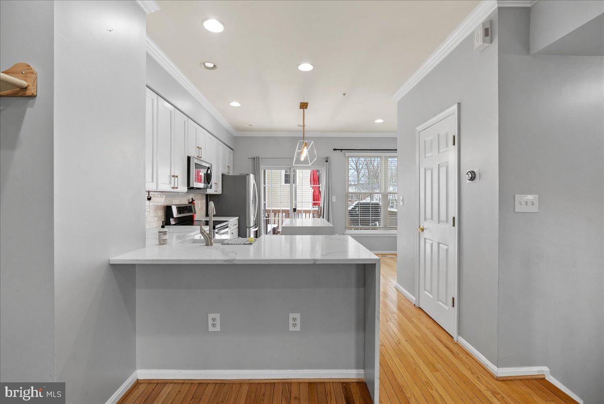 WINDY HILL - Residential Lease