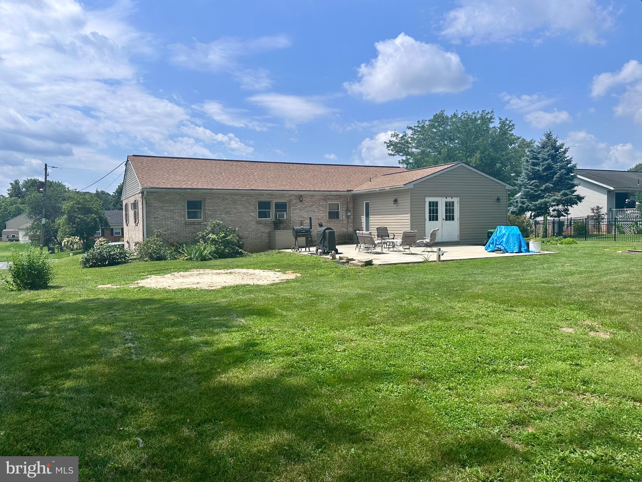 727 SHARON DRIVE