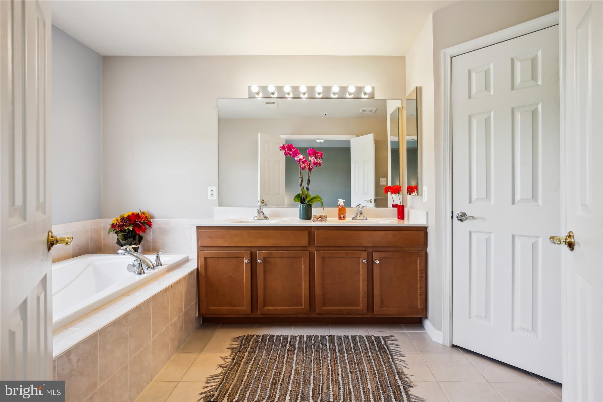 KING FARM IRVINGTON - Residential