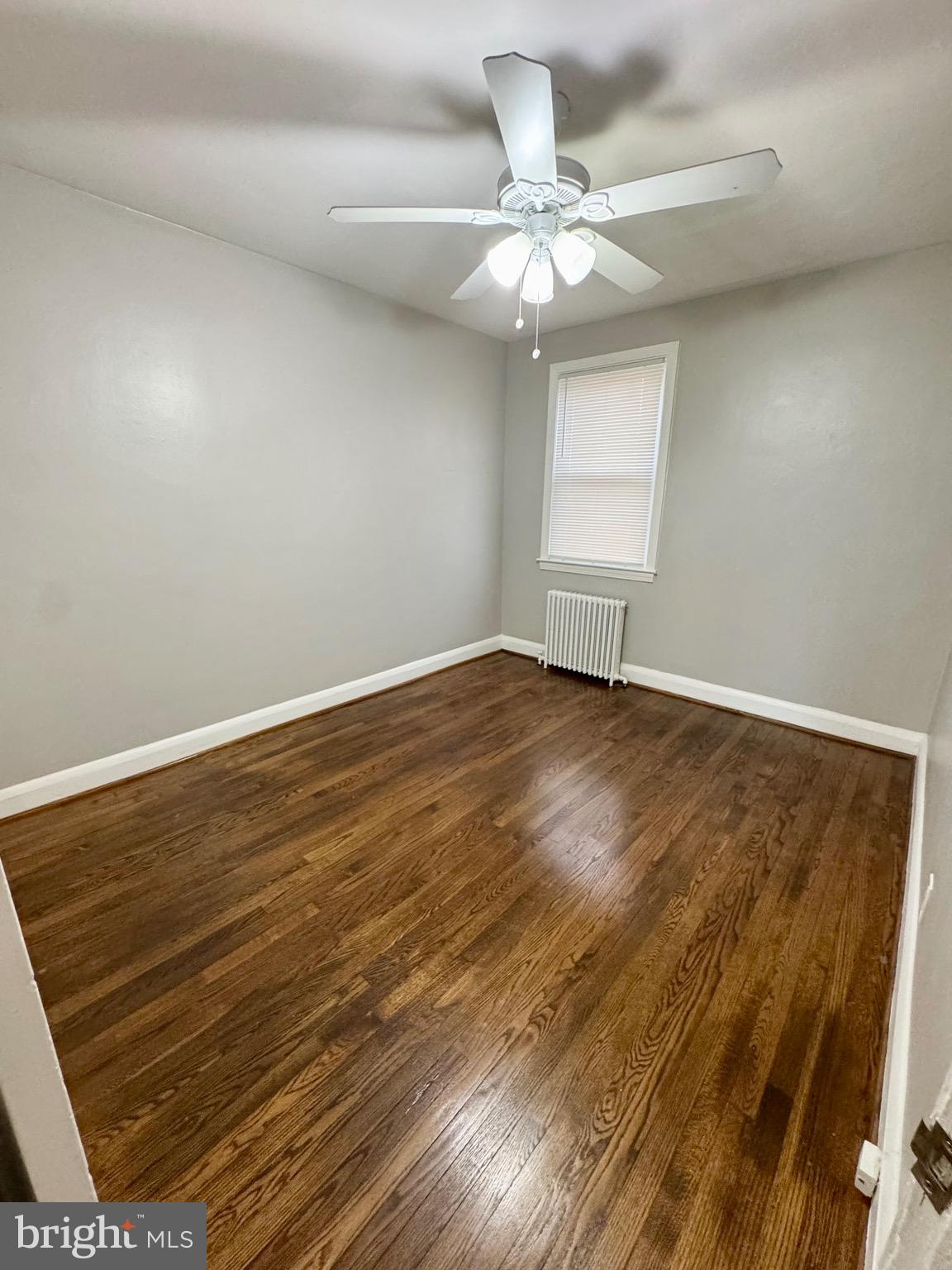 GLEN OAKS - Residential Lease