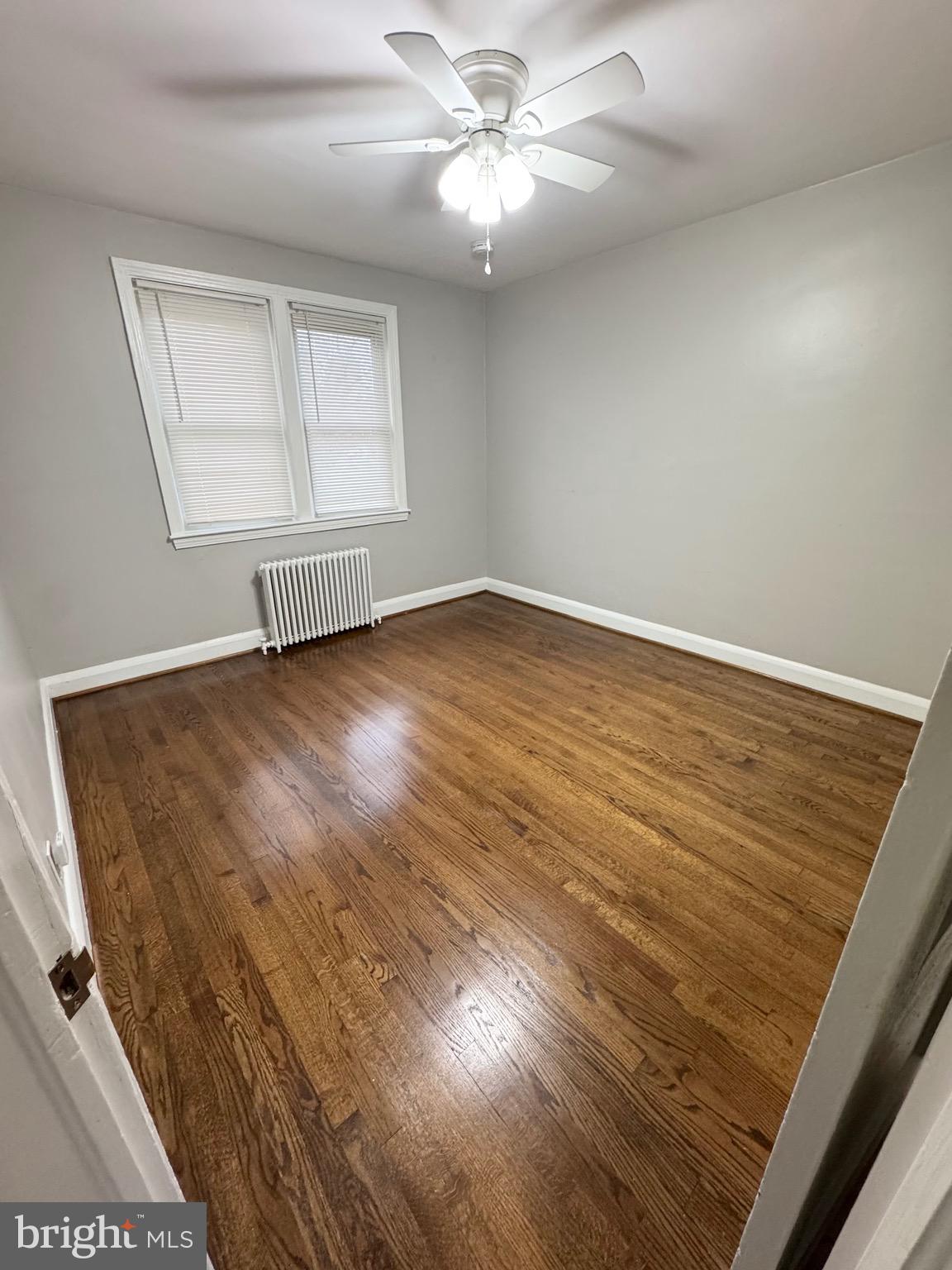 GLEN OAKS - Residential Lease