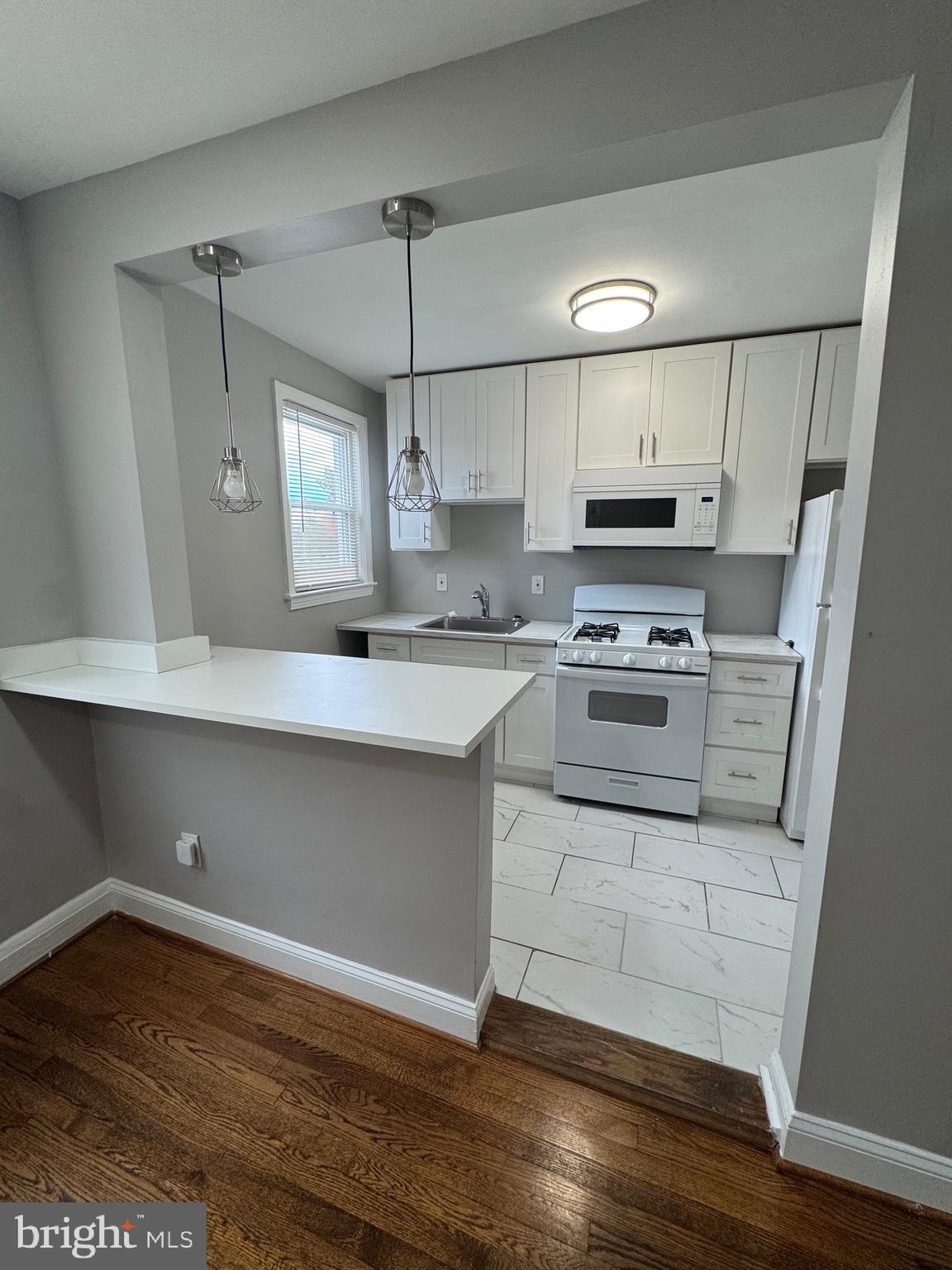 GLEN OAKS - Residential Lease