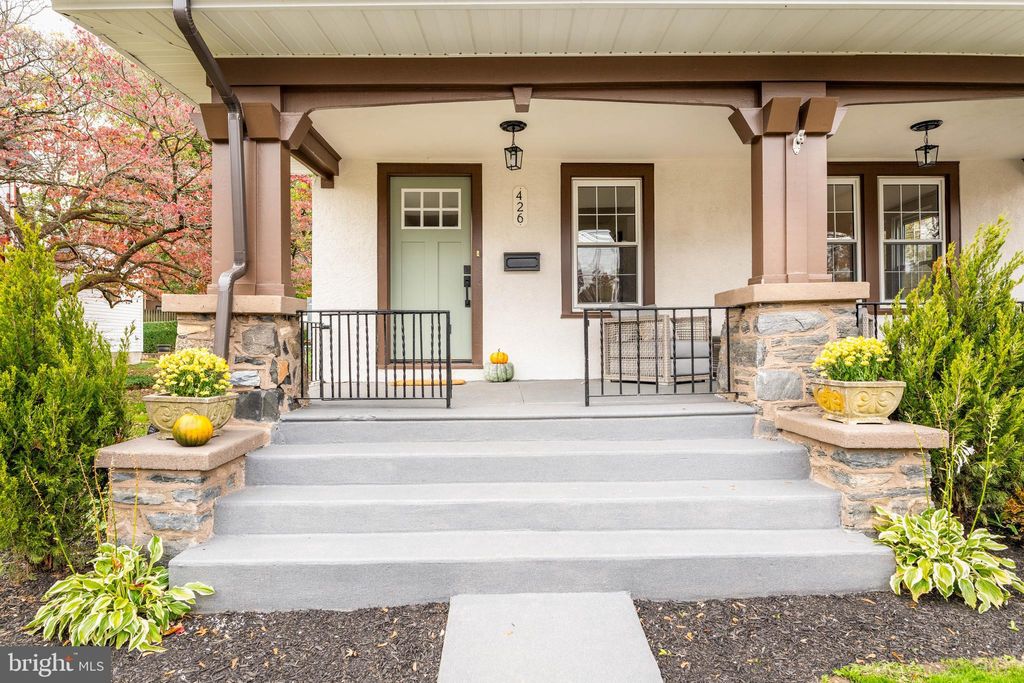 Photo of 426 W Beech Tree Lane, WAYNE, PA 19087 (MLS # PADE2102686)